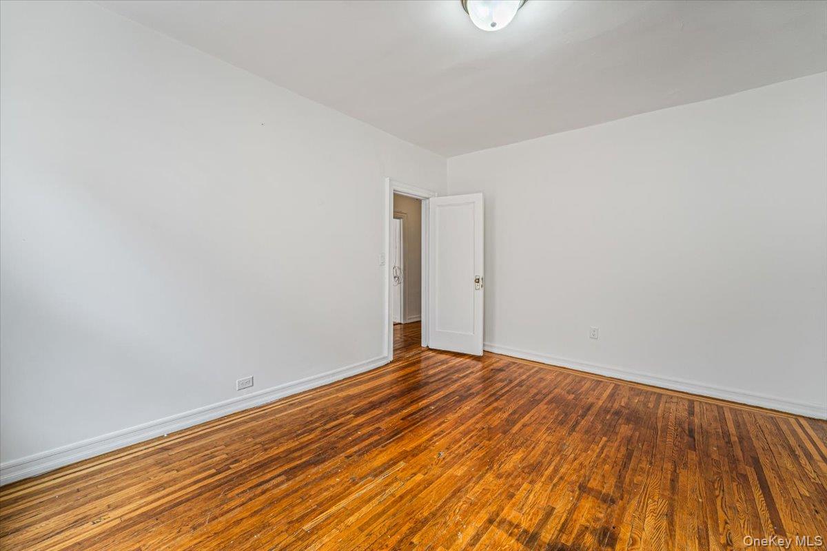 2186 Cruger Avenue 4b Property Photo 14