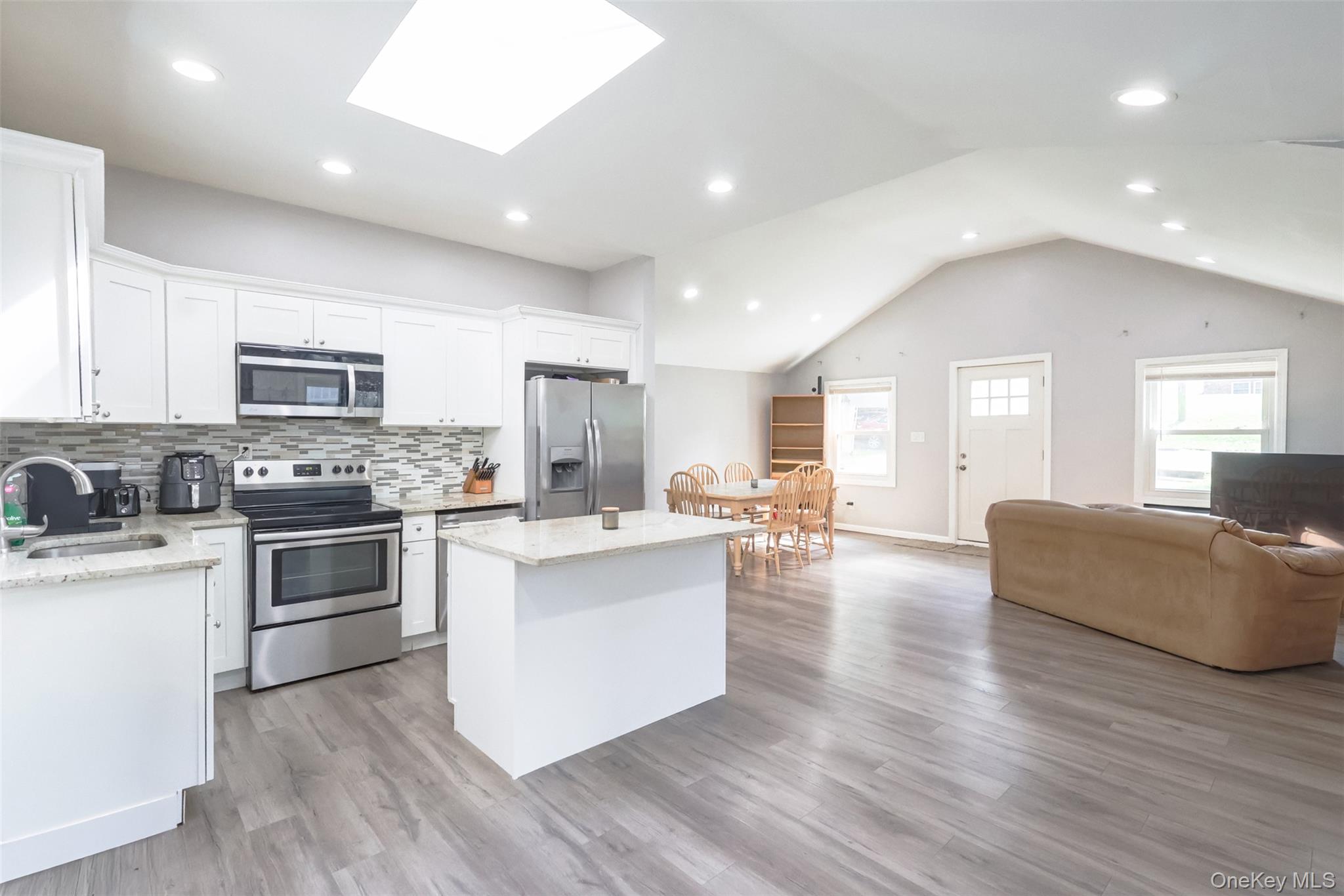 3 Elmwood Avenue Property Photo 2