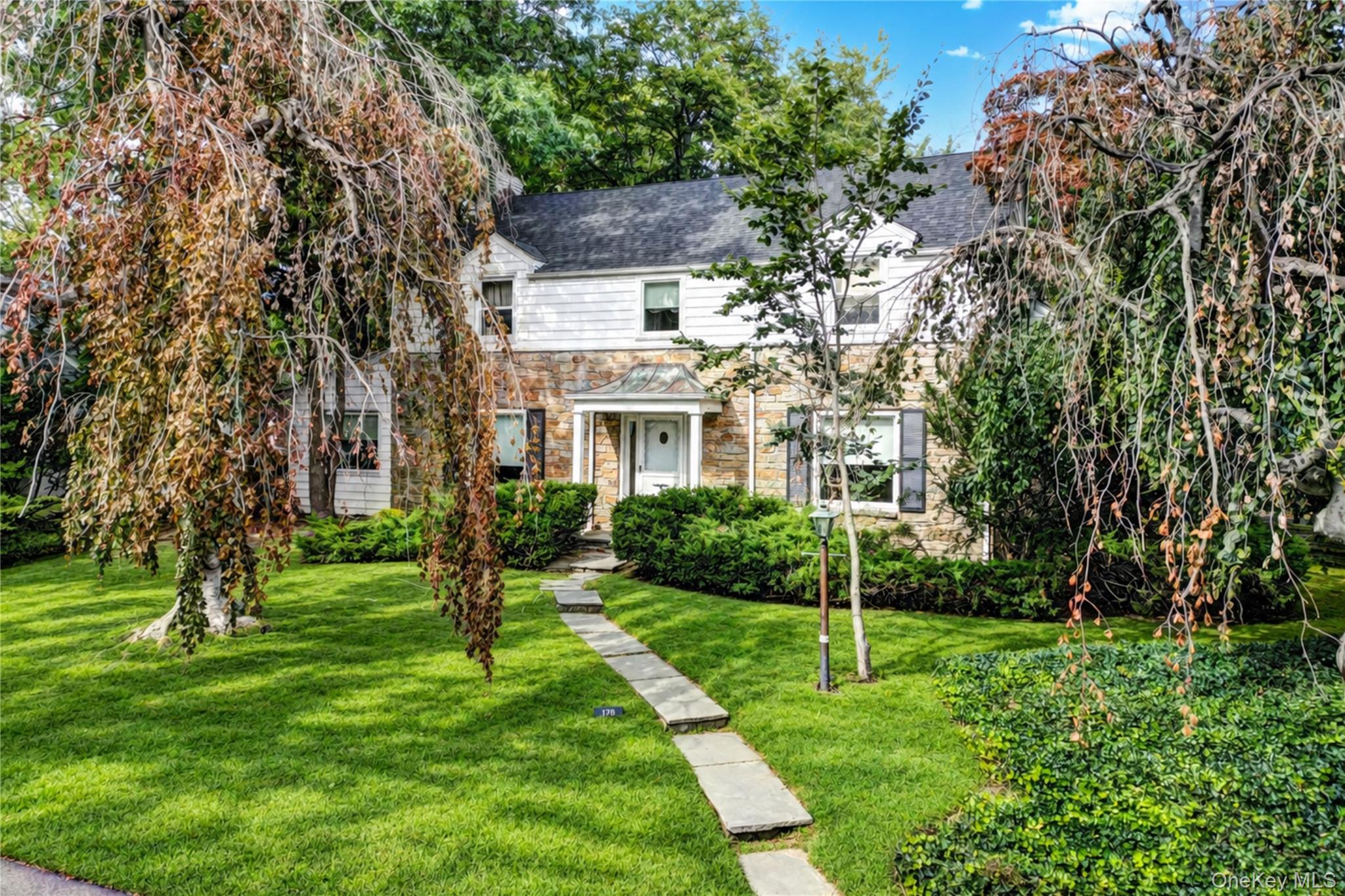 178 Schenck Circle Property Photo 1