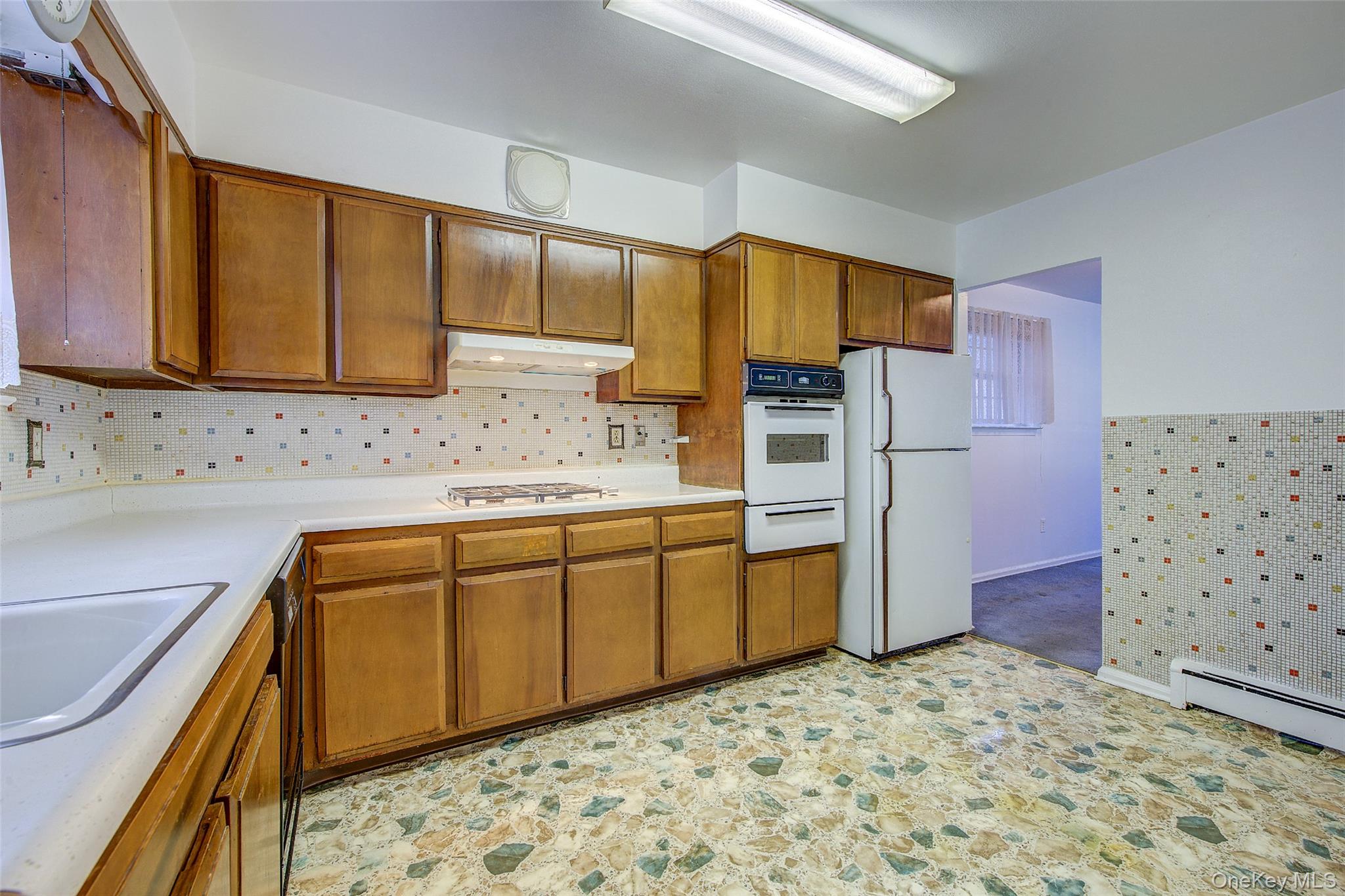 32-26 76th Street Property Photo 7