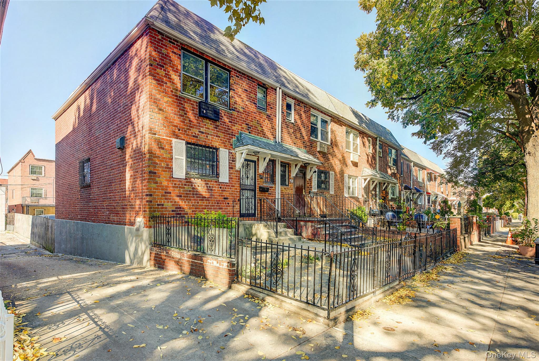 32-26 76th Street Property Photo 43
