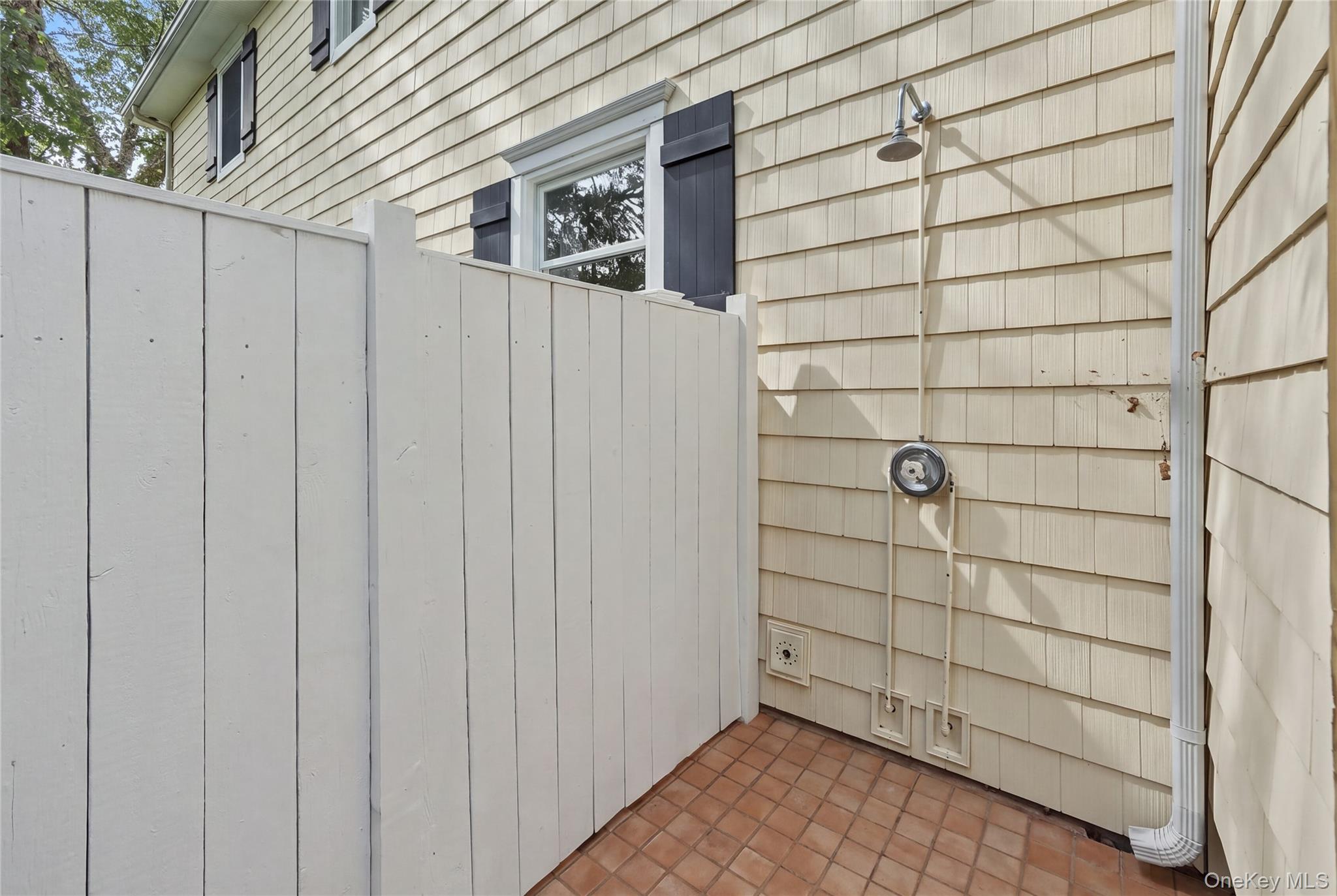 52 Bayway Avenue Property Photo 17