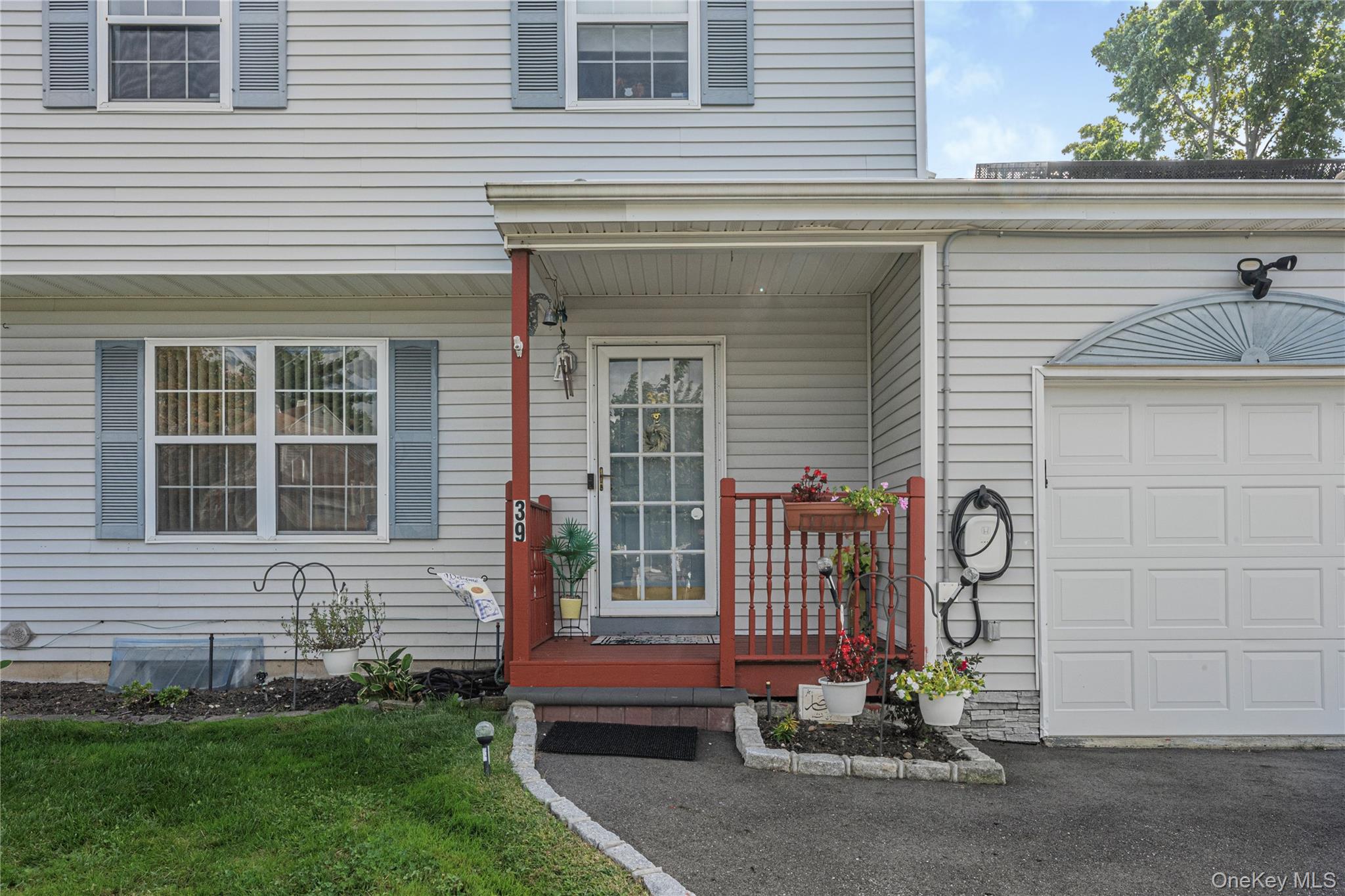 39 Elm Street Property Photo 4