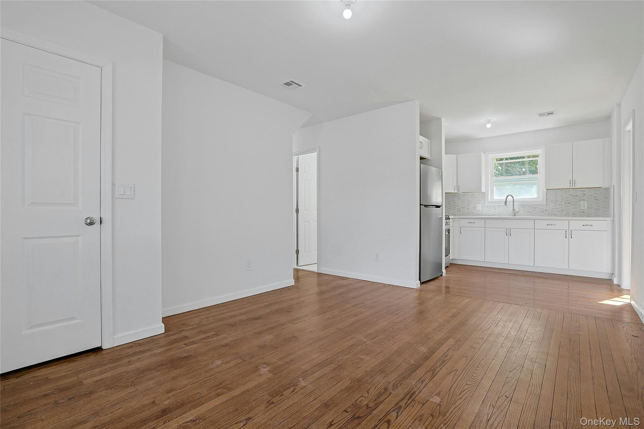 15 Waldron Avenue Property Photo 9