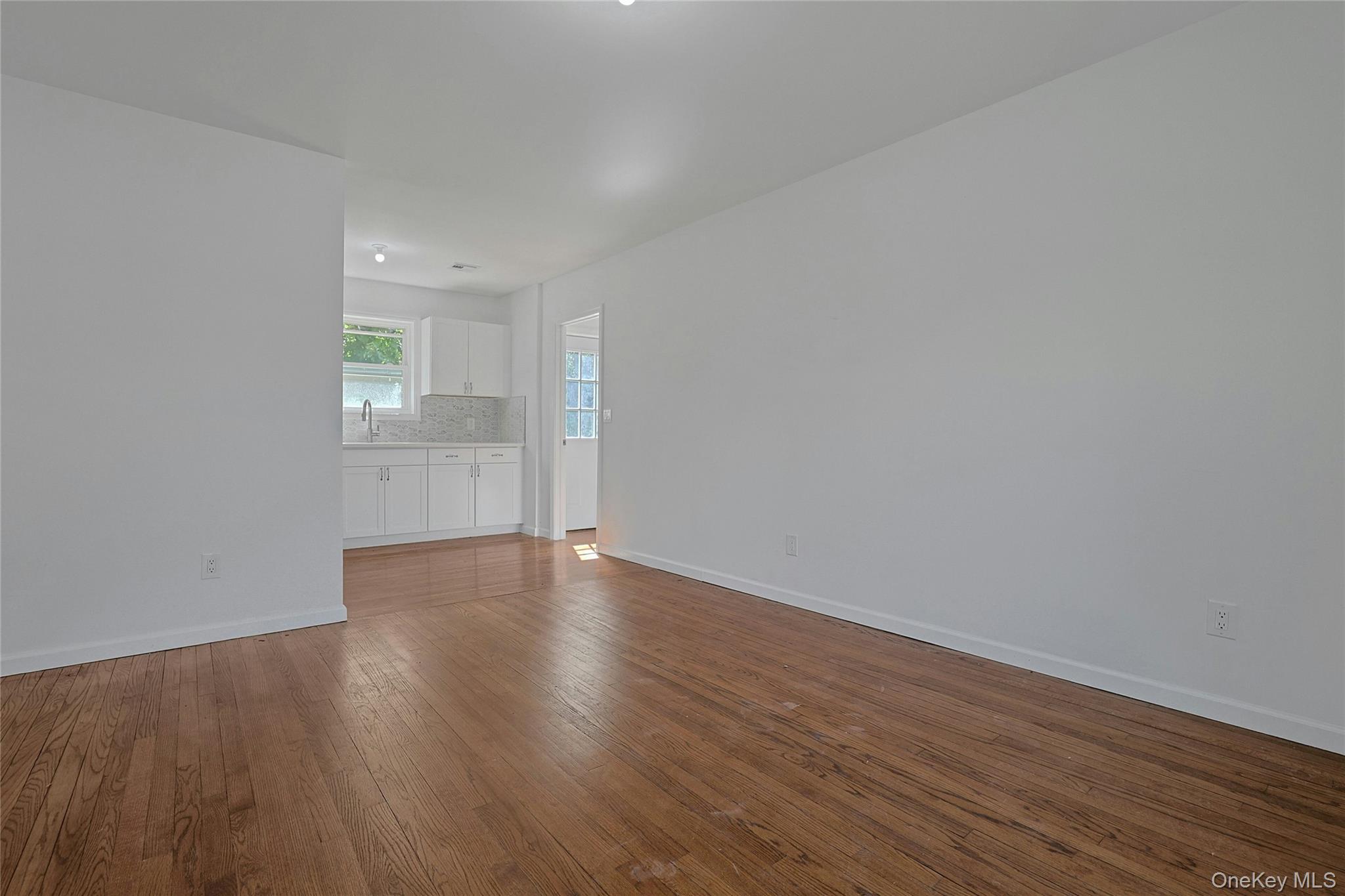 15 Waldron Avenue Property Photo 10
