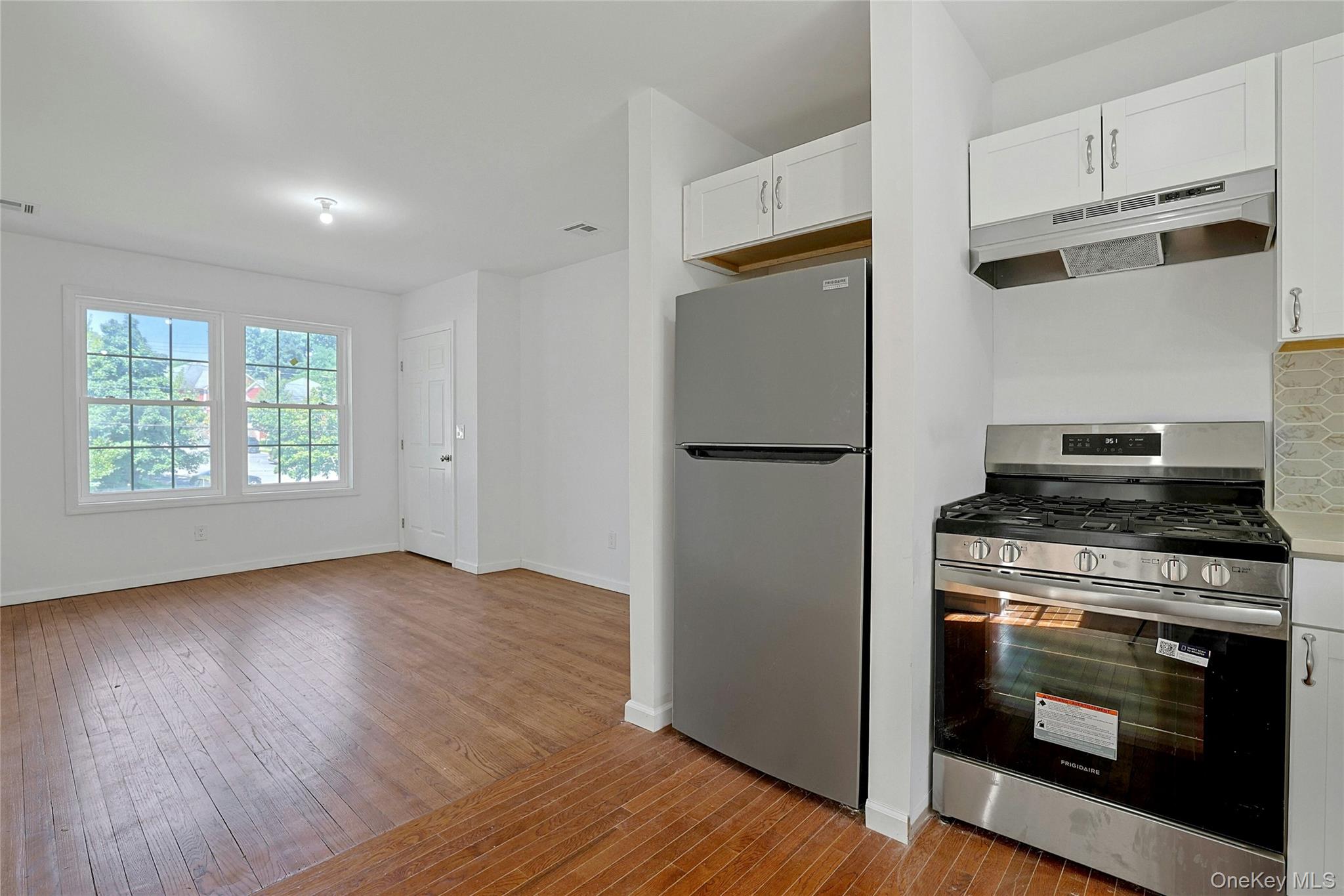 15 Waldron Avenue Property Photo 11