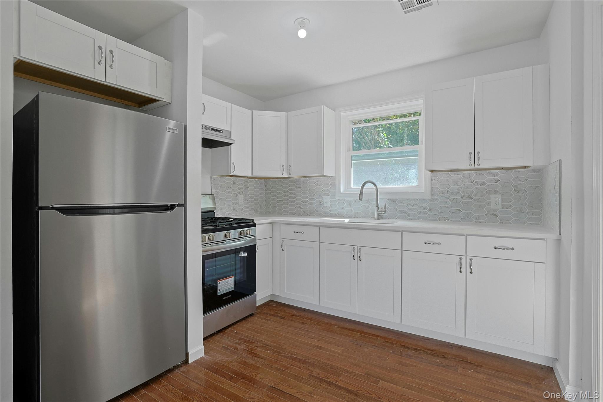 15 Waldron Avenue Property Photo 12