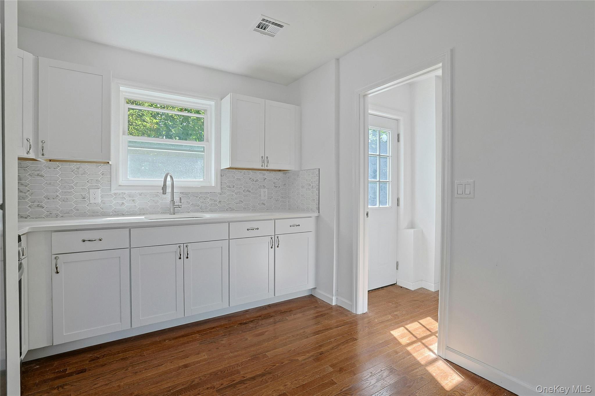 15 Waldron Avenue Property Photo 13