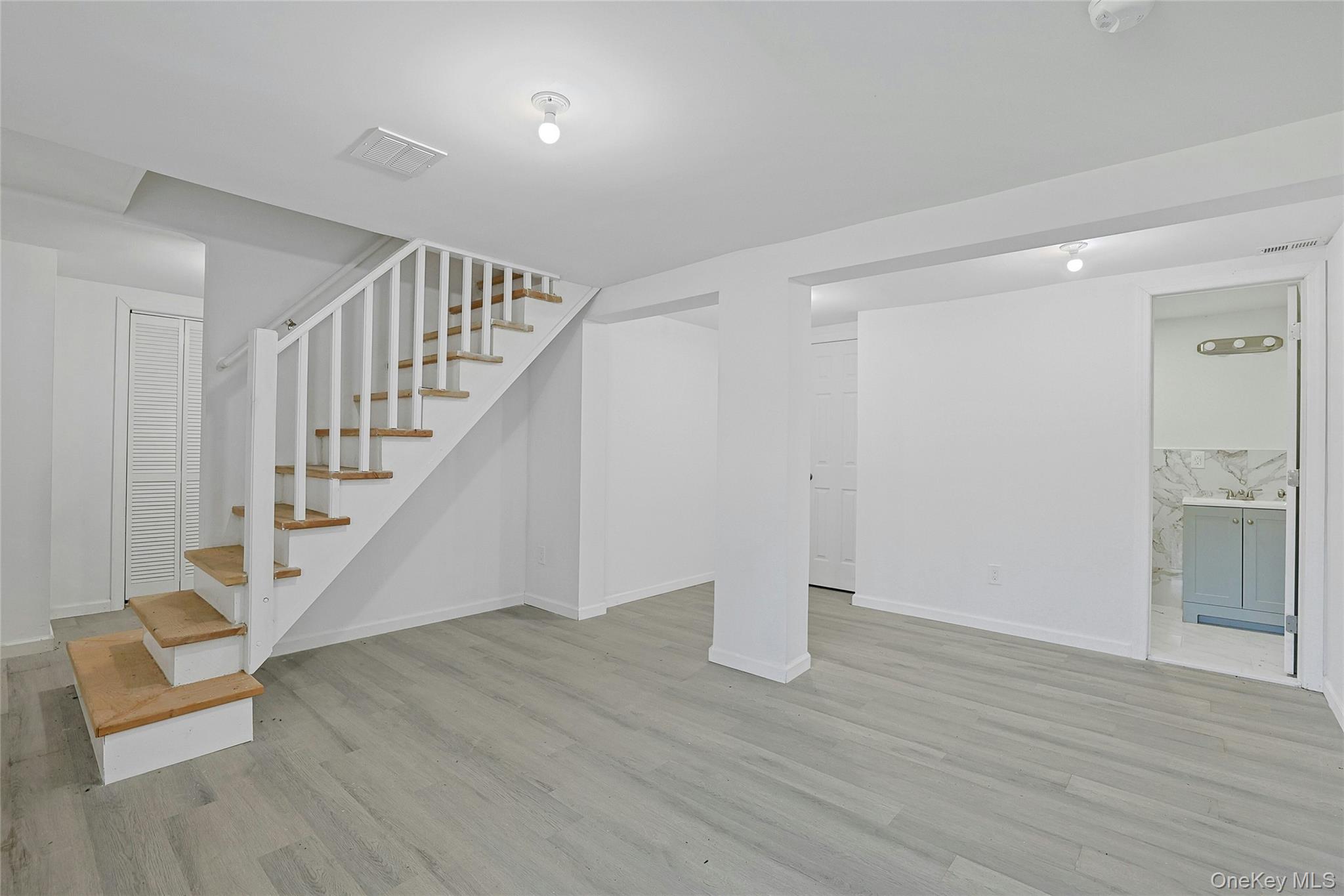 15 Waldron Avenue Property Photo 34