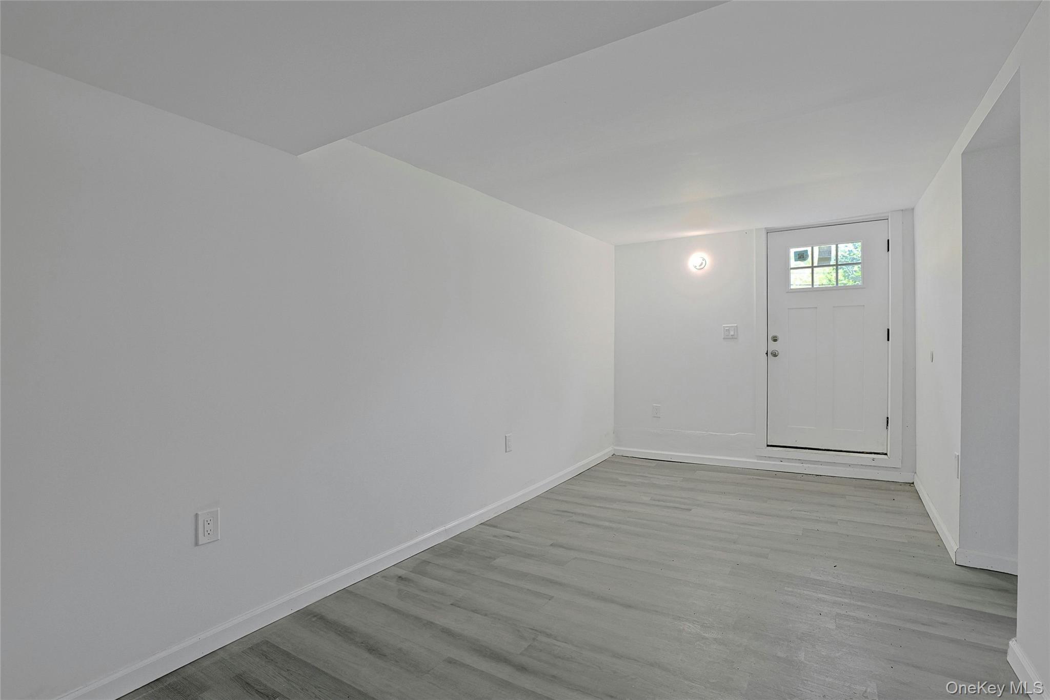 15 Waldron Avenue Property Photo 37