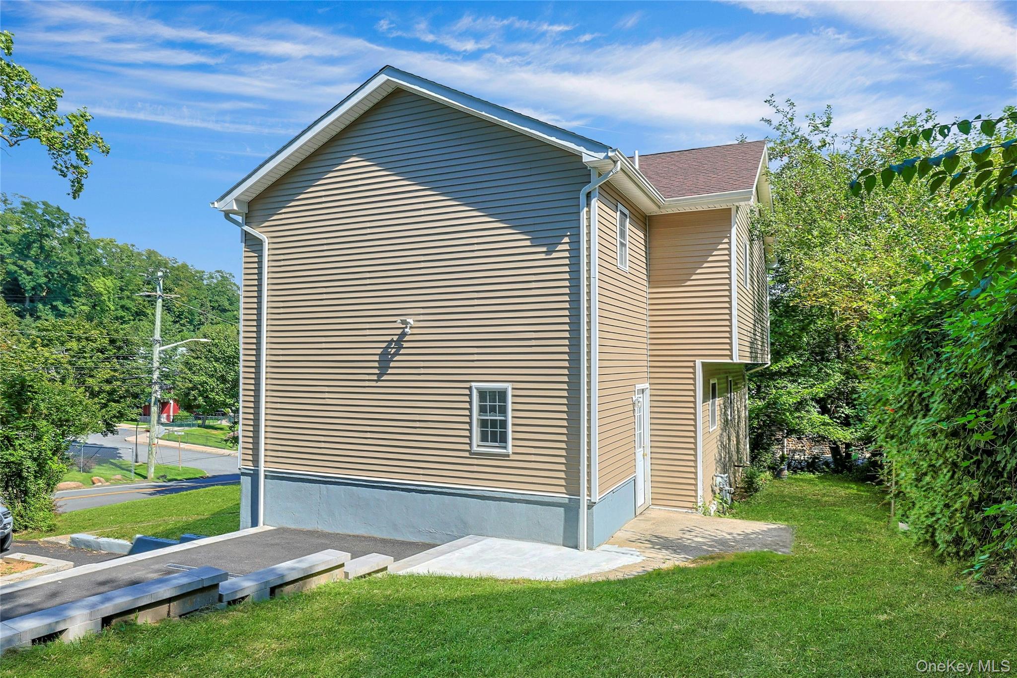 15 Waldron Avenue Property Photo 43