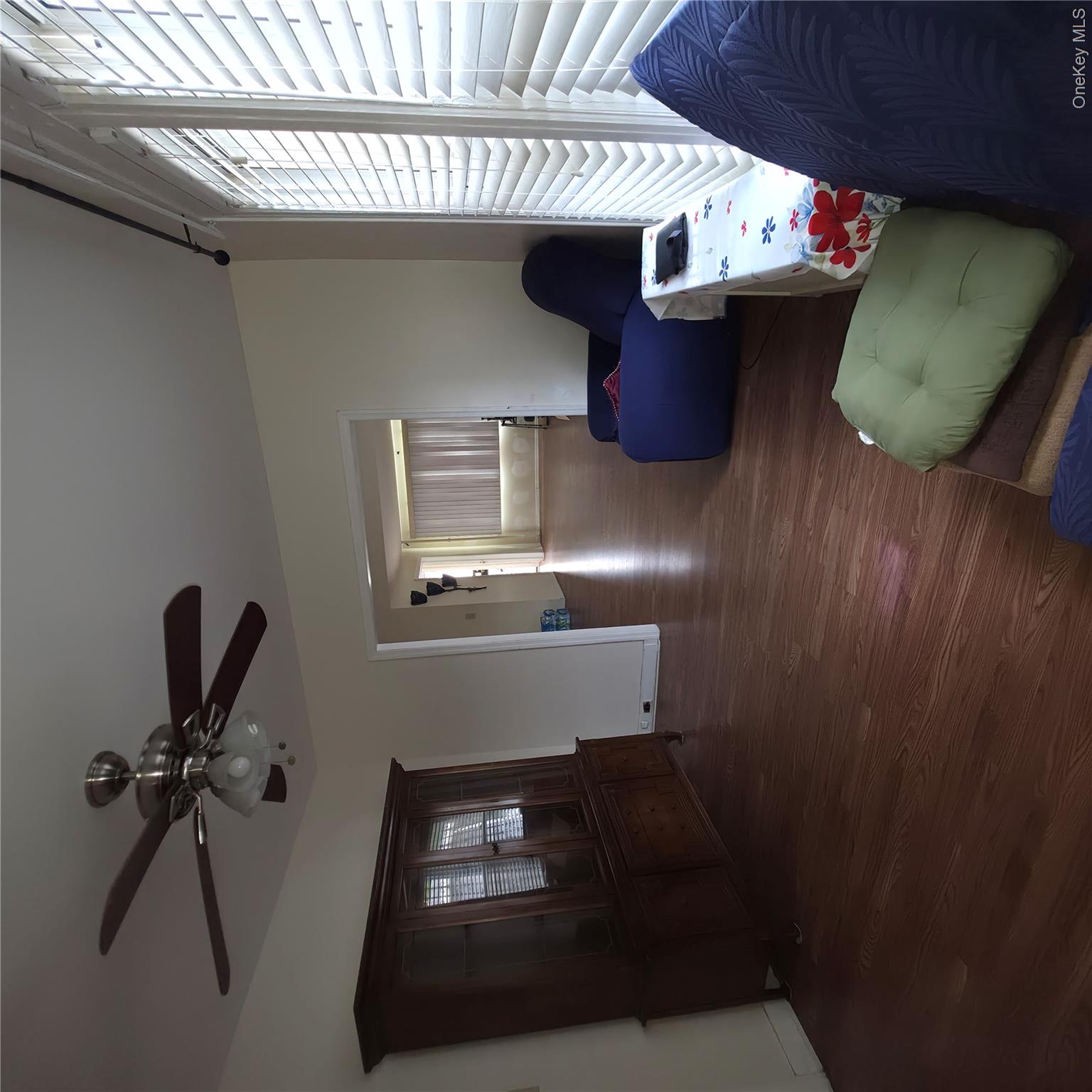11122 203rd Street Property Photo 6