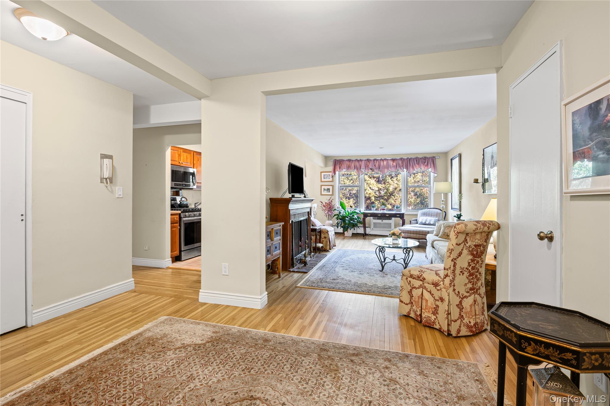 120 Morris Avenue B5 Property Photo 3