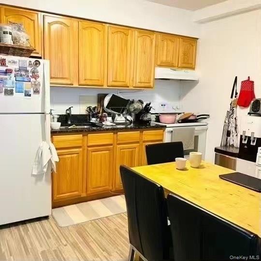 4588 161st Street Property Photo 4