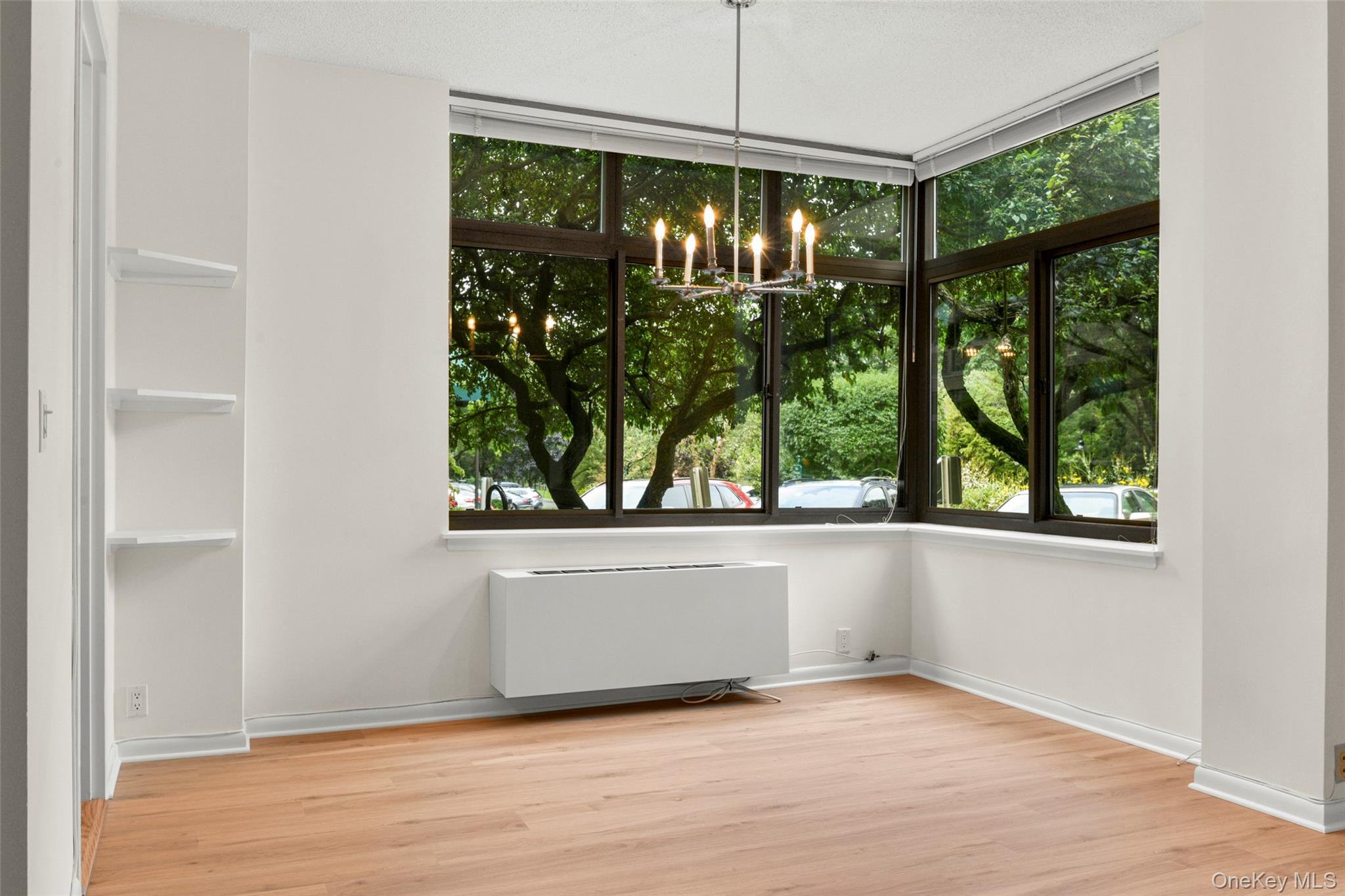 35 N Chatsworth Avenue 1g Property Photo 7
