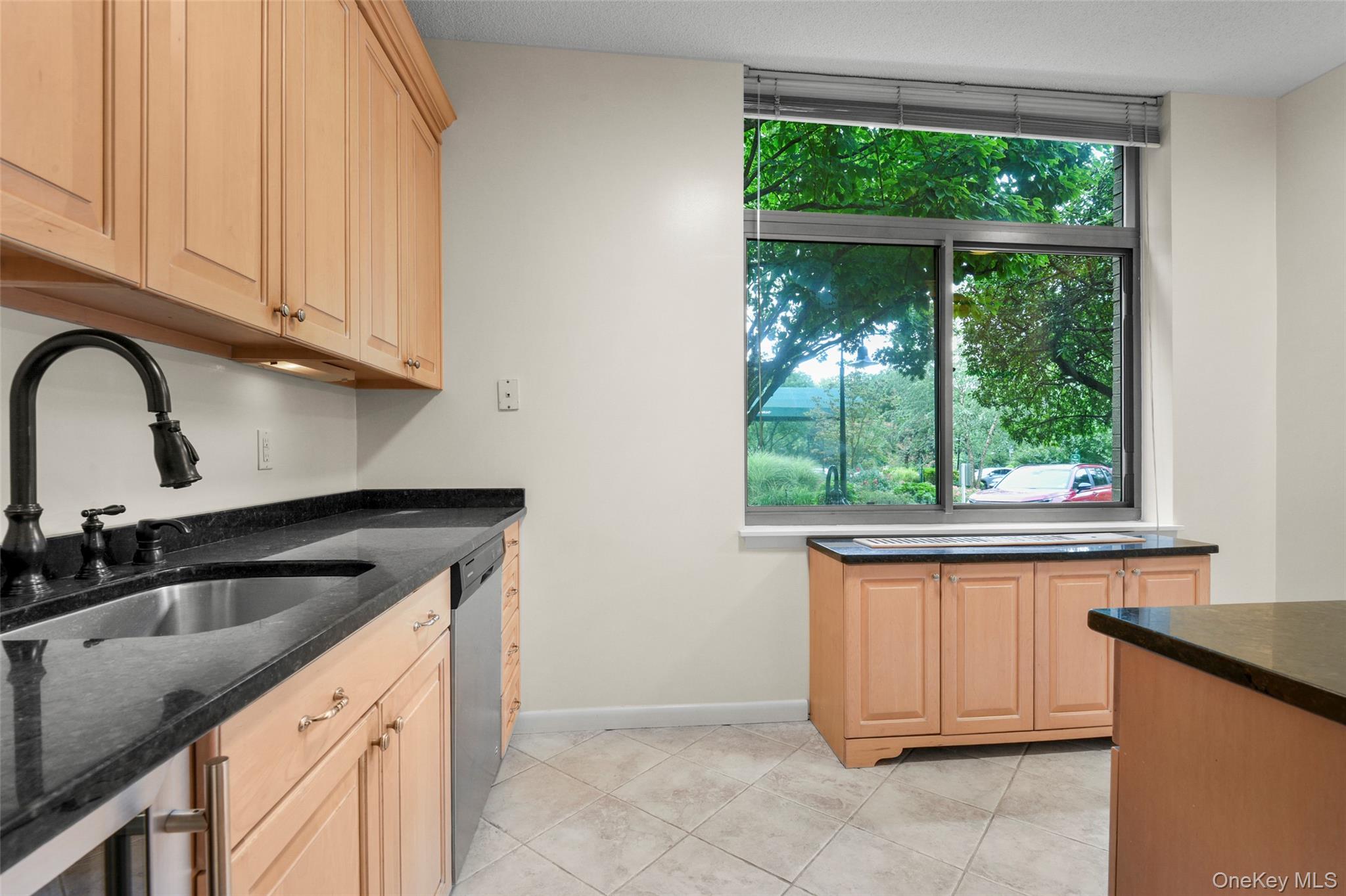 35 N Chatsworth Avenue 1g Property Photo 11