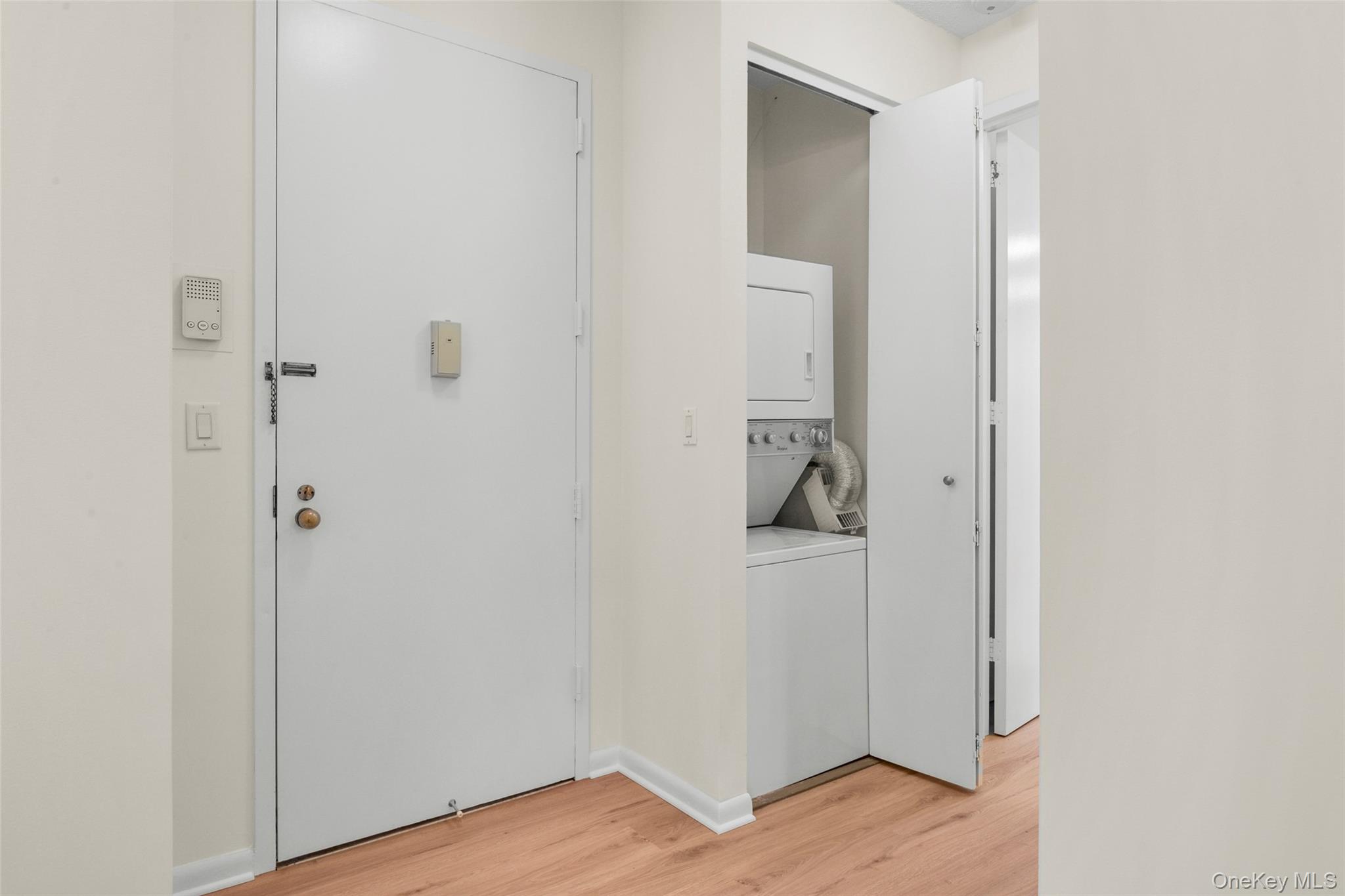 35 N Chatsworth Avenue 1g Property Photo 15
