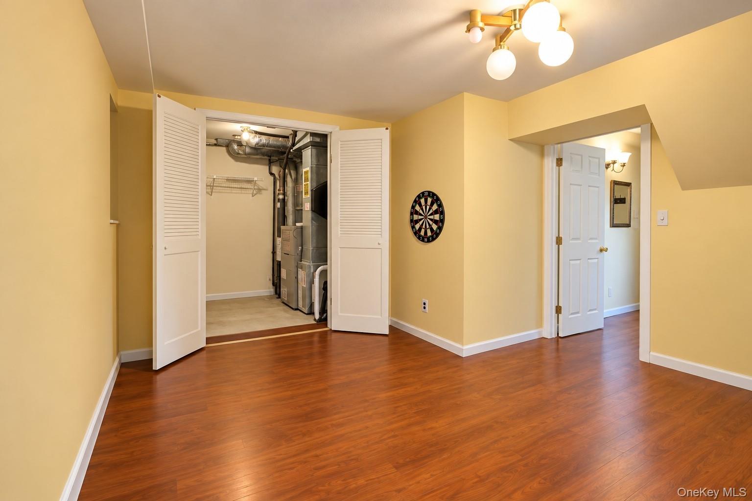 153 Treetop Circle Property Photo 4