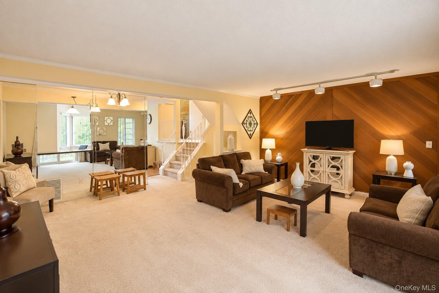 153 Treetop Circle Property Photo 8