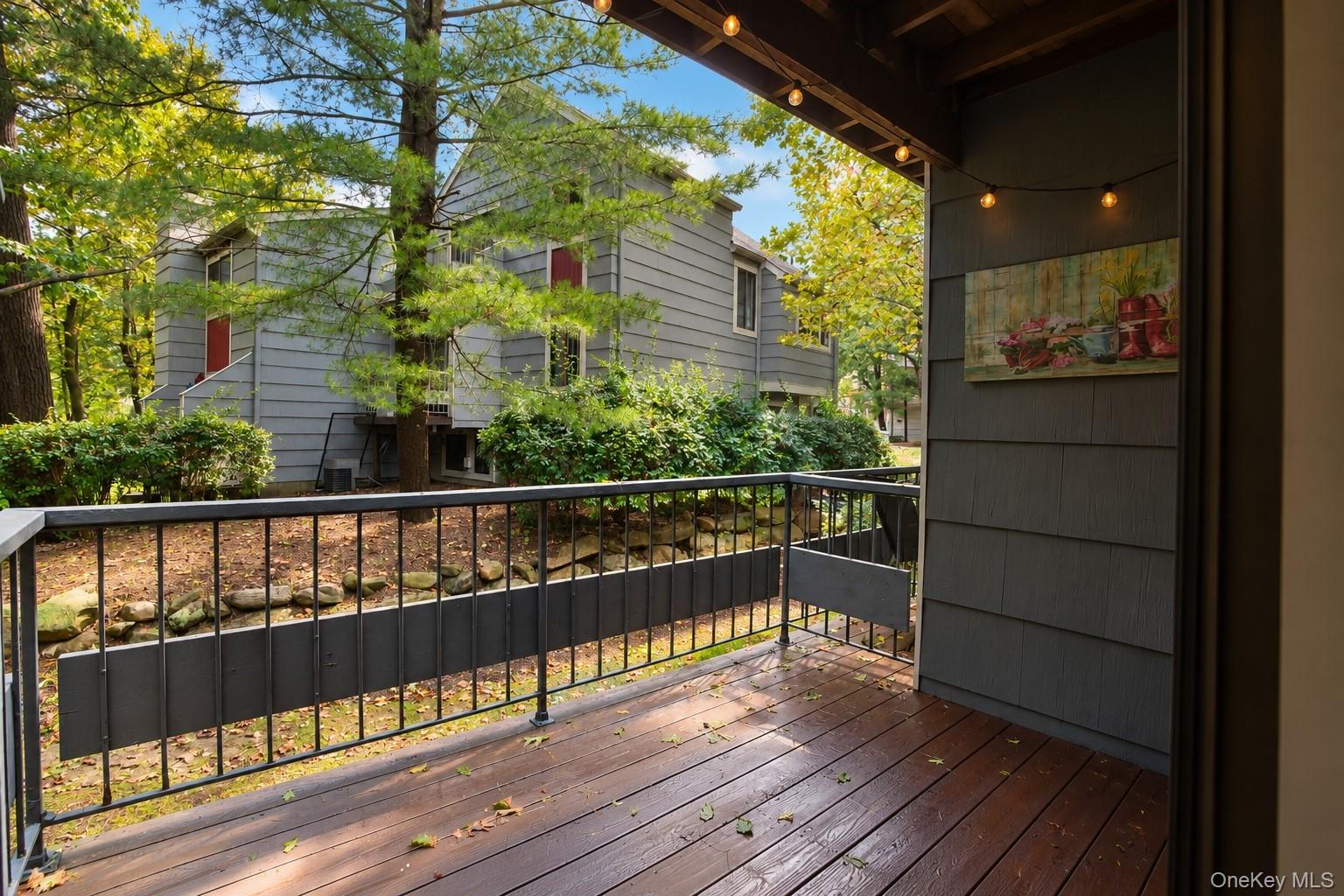 153 Treetop Circle Property Photo 10
