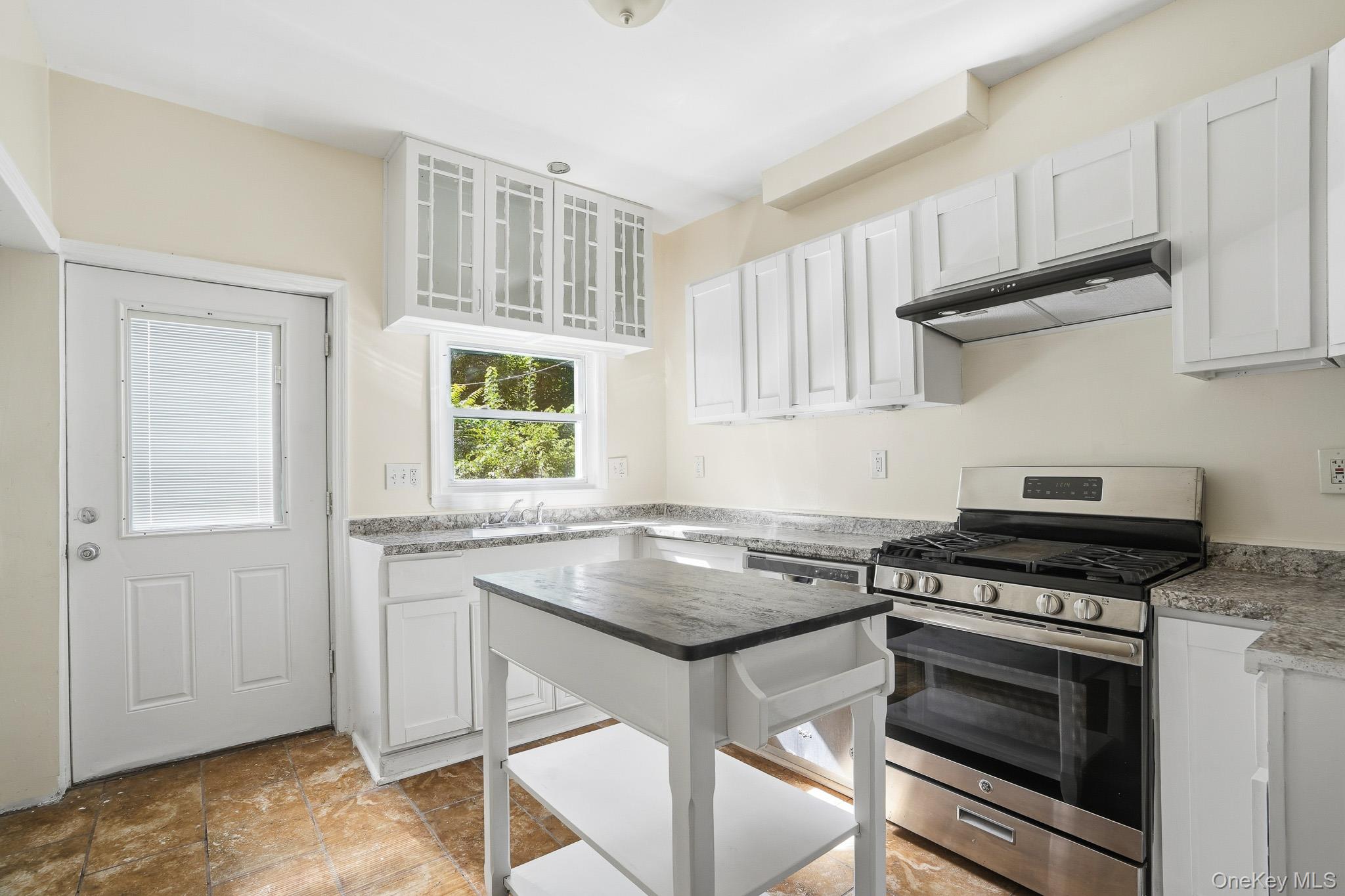 48 Parker Avenue Property Photo 12