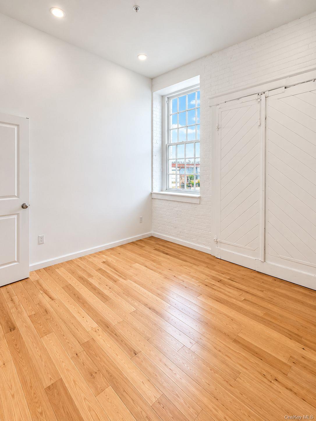 155 S River St A3 Property Photo 6