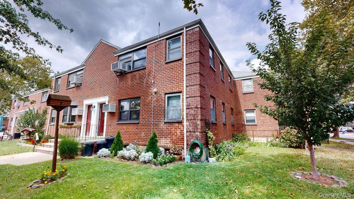 199-41 19 Avenue Unit 2 -141 Property Photo 2