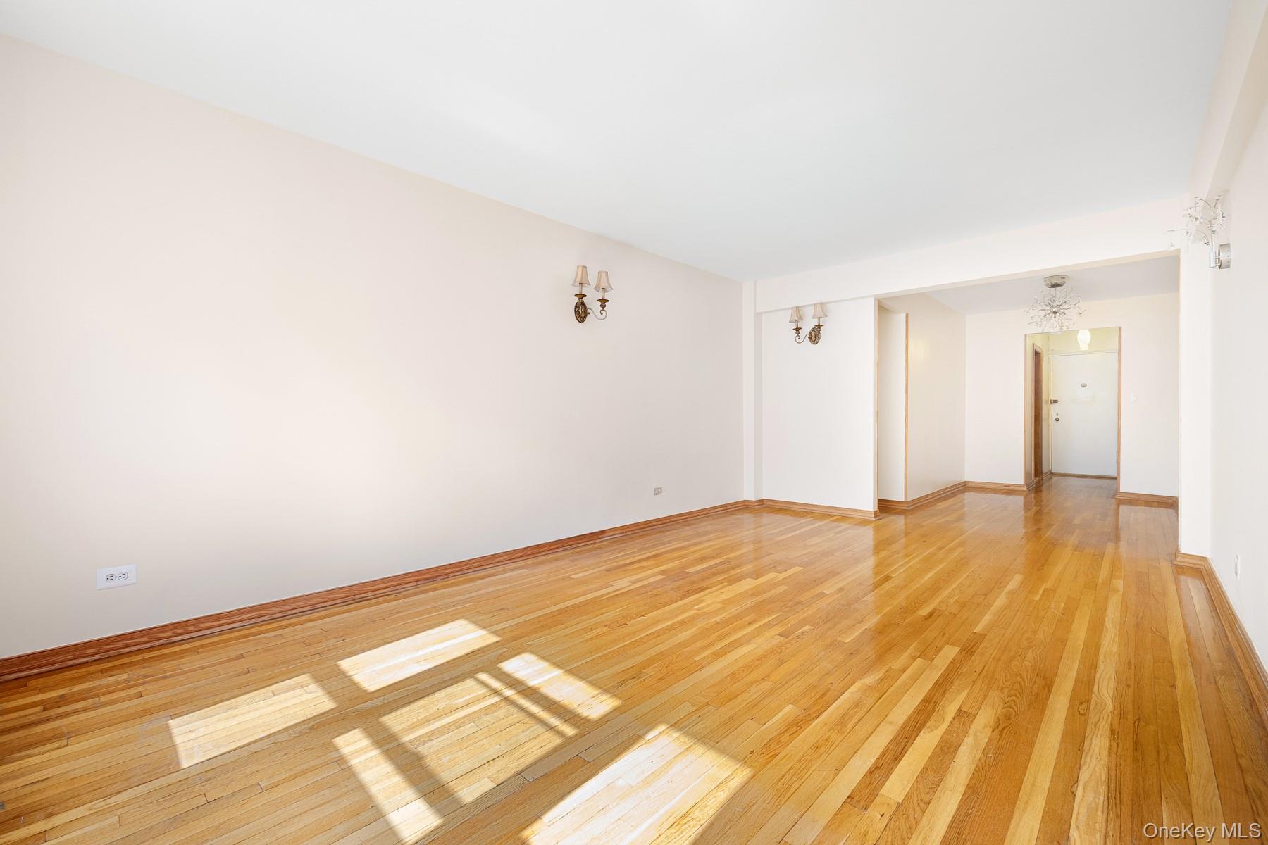 104-20 68 Drive A46 Property Photo 3