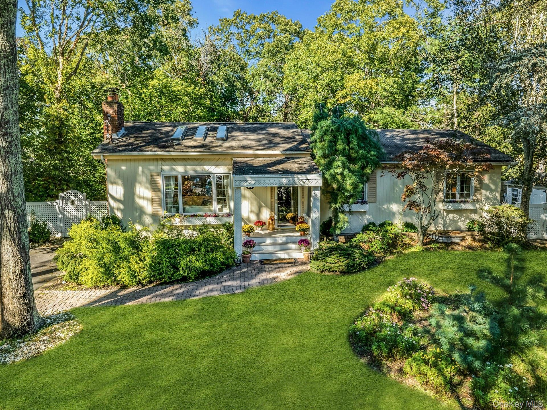 111 E Bay Avenue Property Photo 1