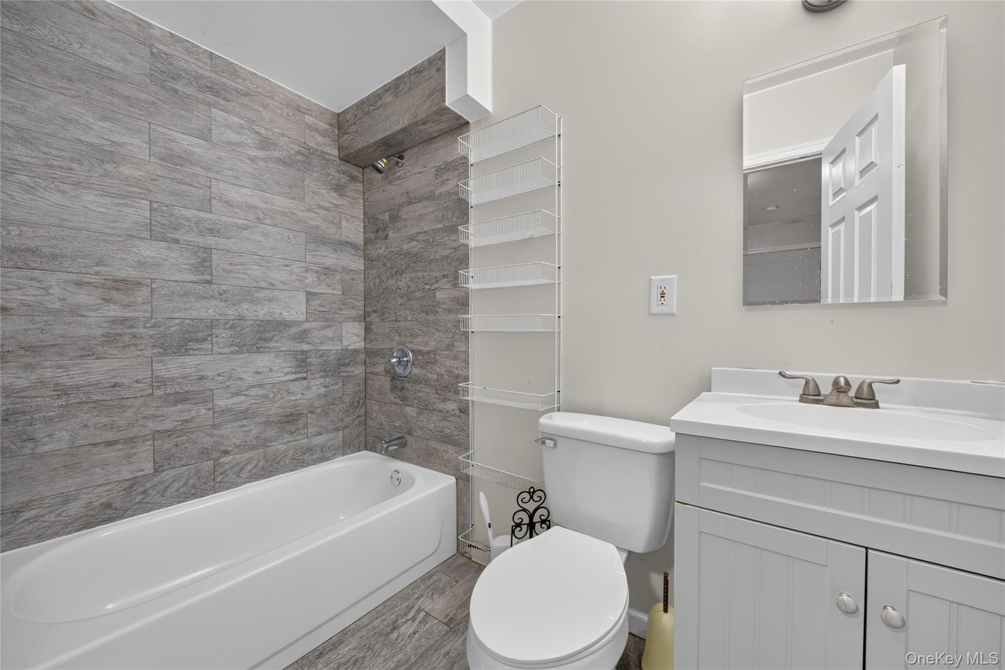6722 Burns Street Property Photo 22