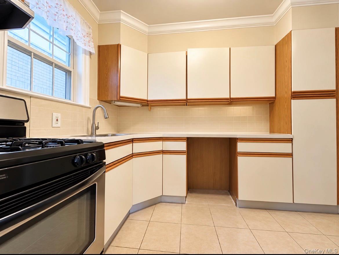 52-57 84th Street Property Photo 18