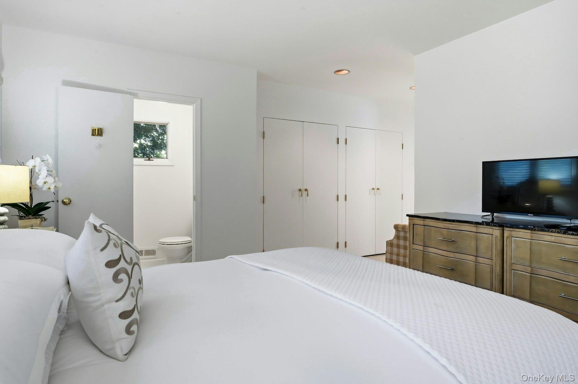 55 Southfield Road Property Photo 17