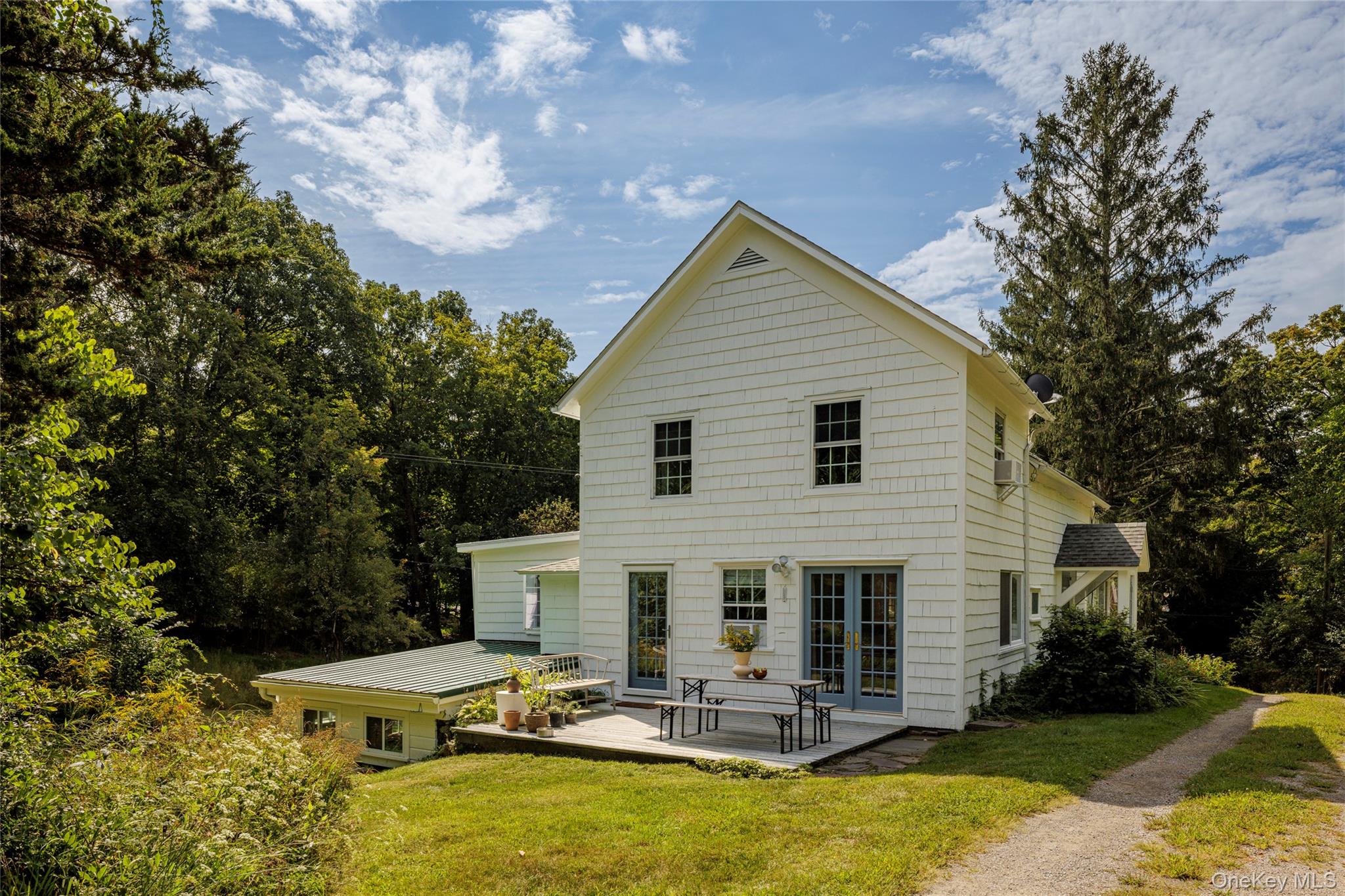 101 Snyderville Road Property Photo 1