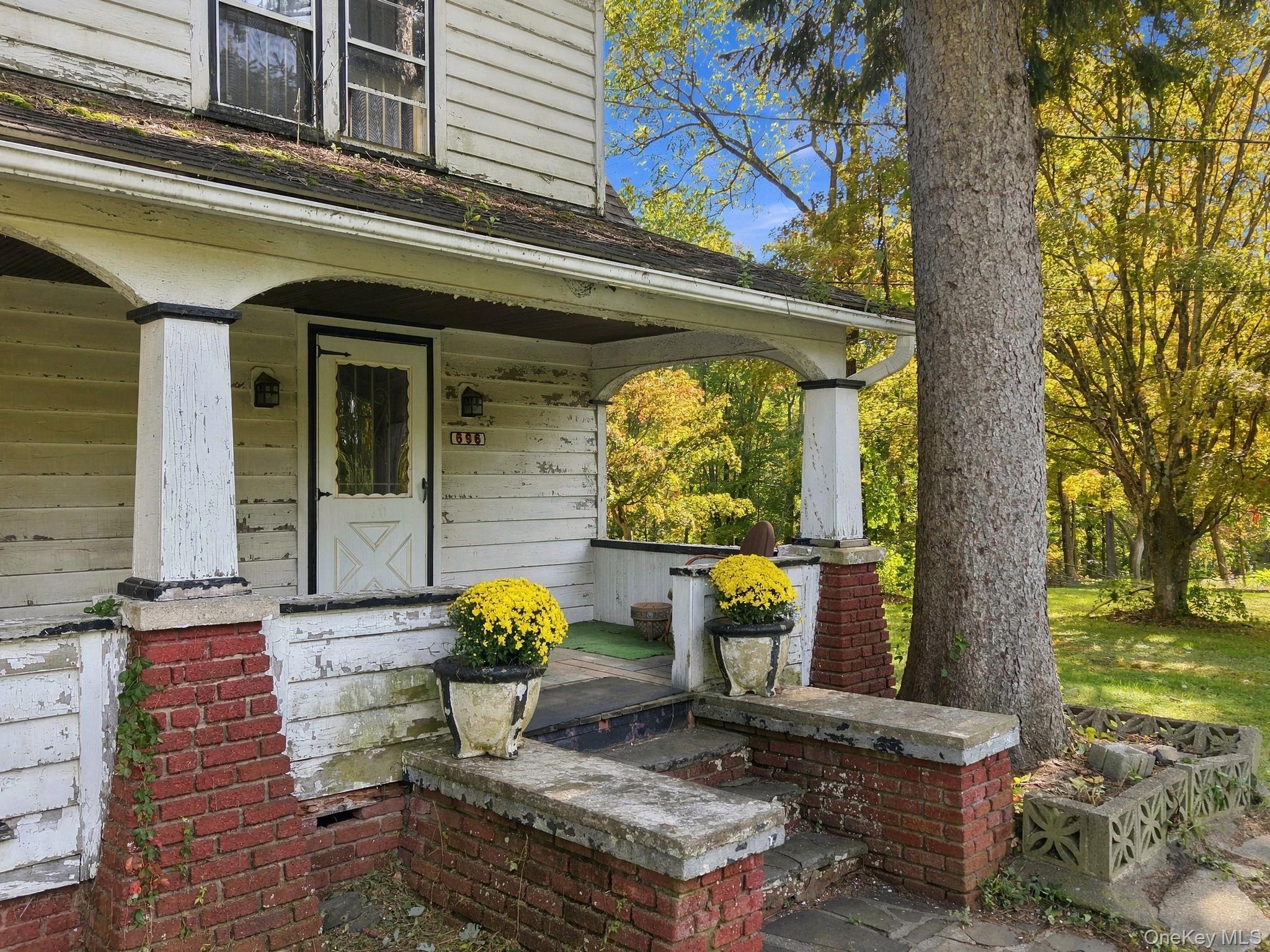 696 Springtown Road Property Photo 4