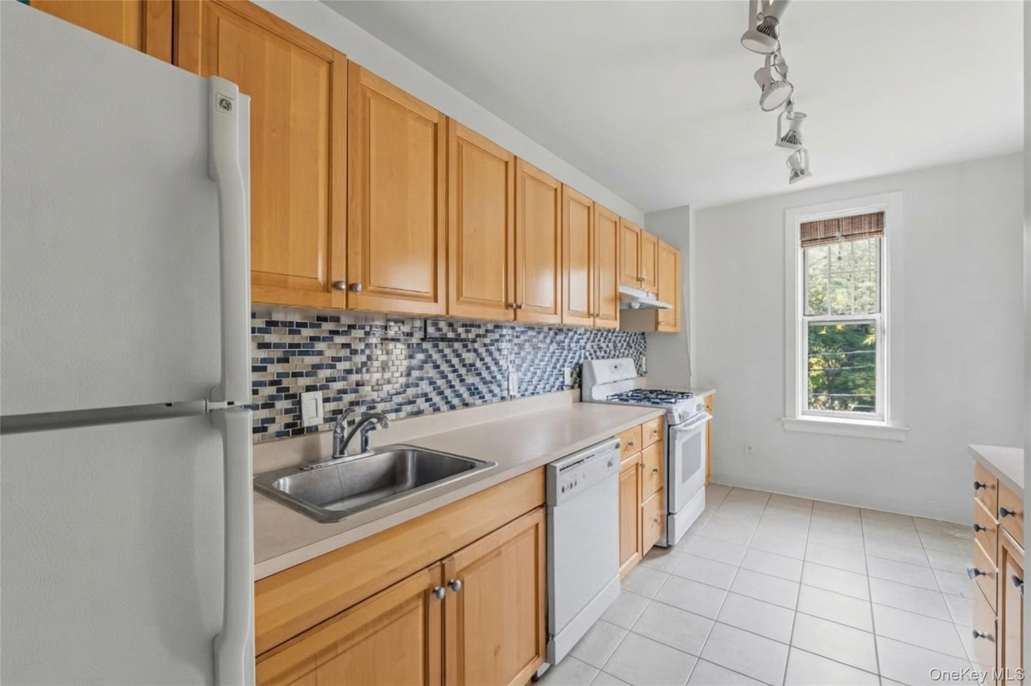 85 Bronx River Road 3k Property Photo 12