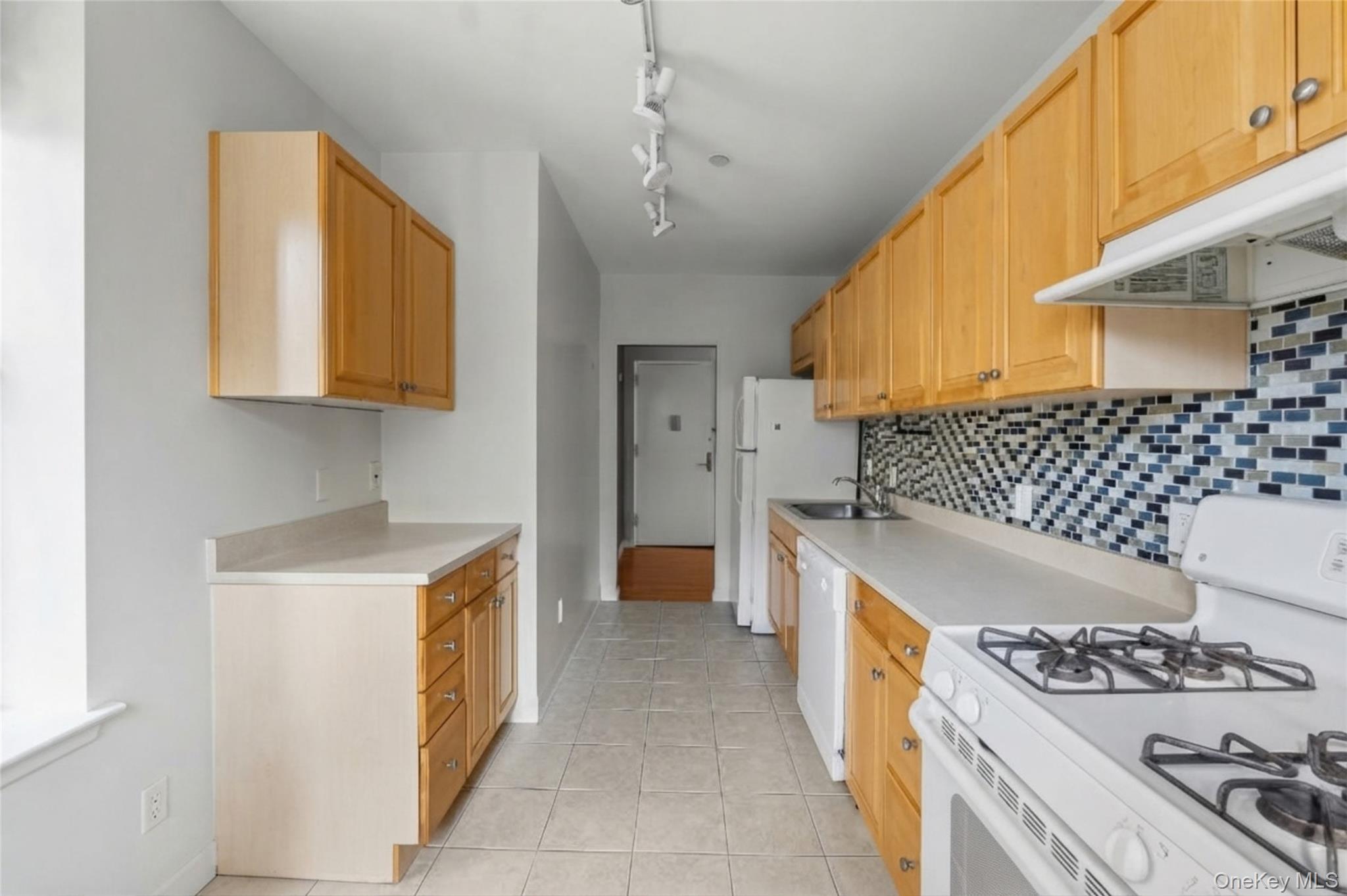85 Bronx River Road 3k Property Photo 14