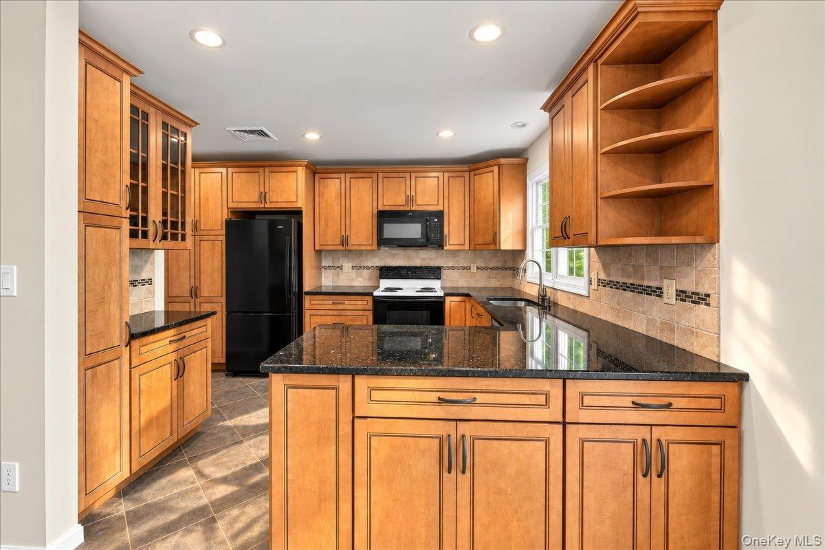 7 Meadowbrook Drive Property Photo 10