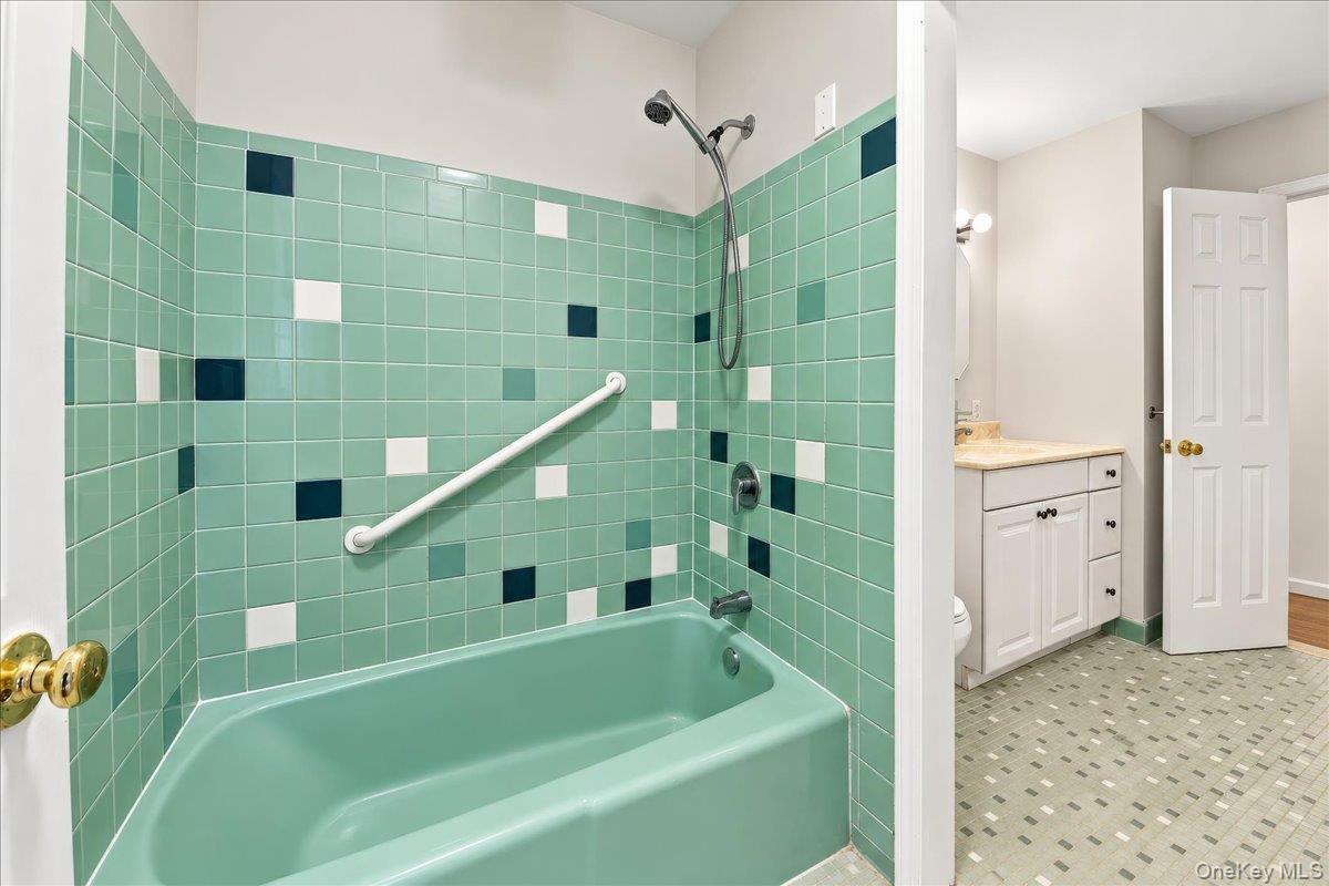 7 Meadowbrook Drive Property Photo 26