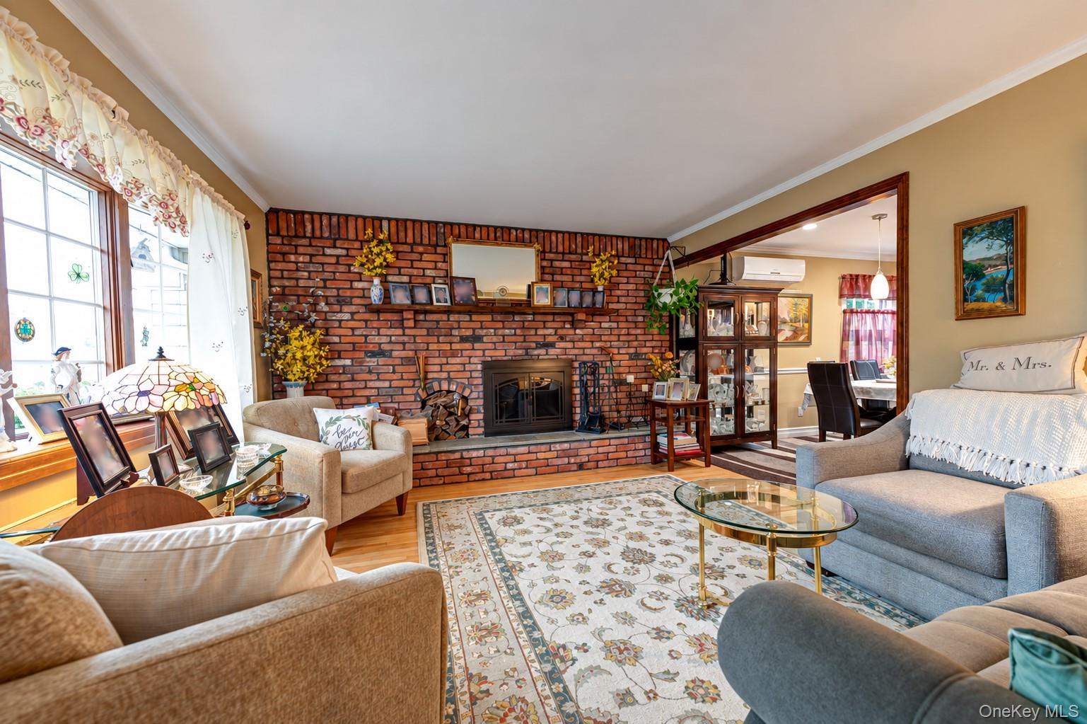 3884 Lincoln Street Property Photo 4