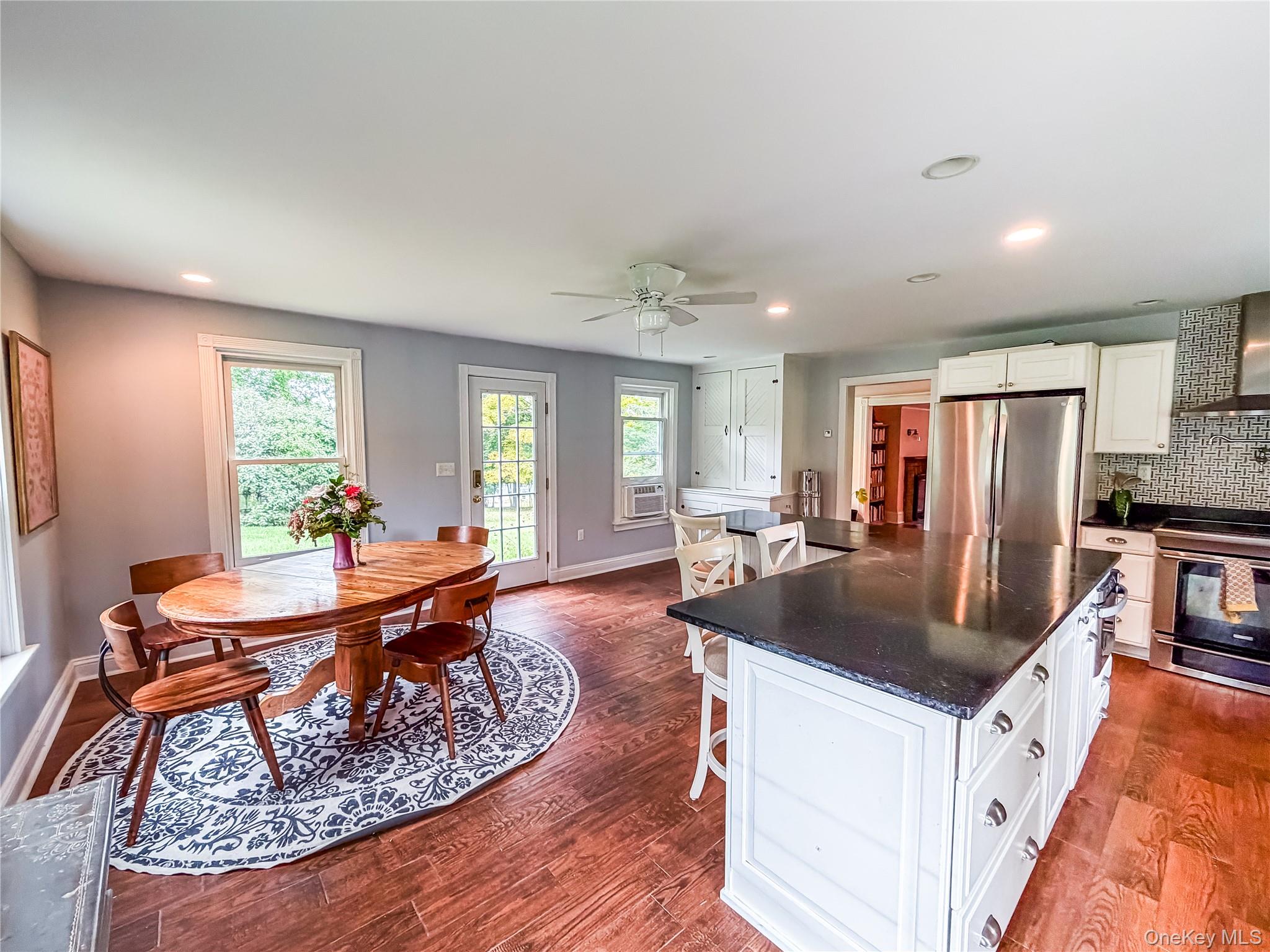 725 Traver Road Property Photo 3