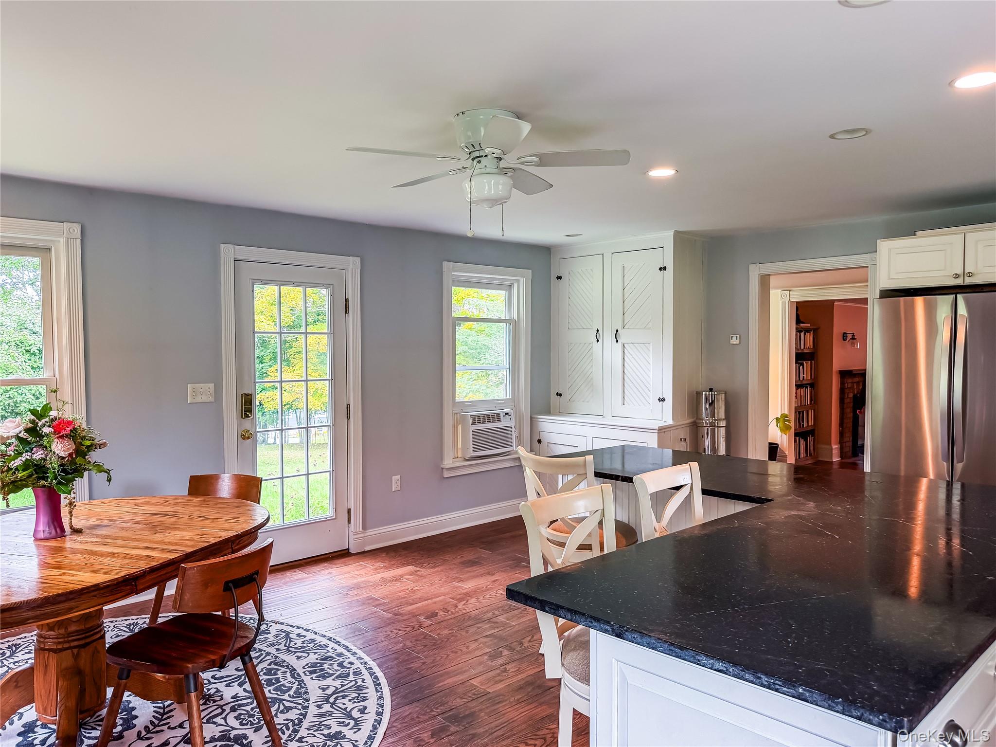 725 Traver Road Property Photo 4