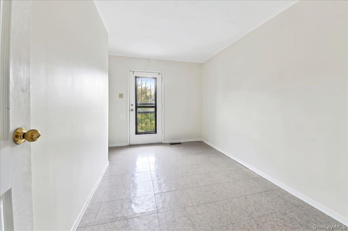 901 Prospect Avenue C Property Photo 9
