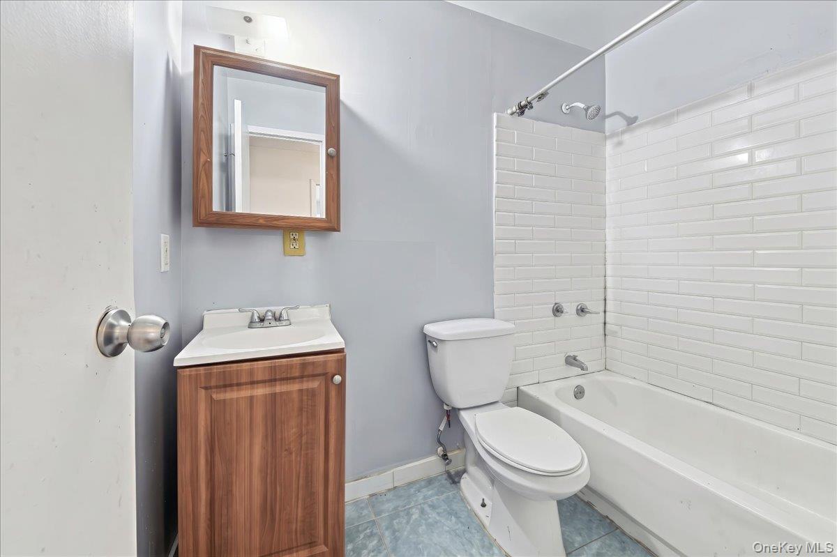 901 Prospect Avenue C Property Photo 12
