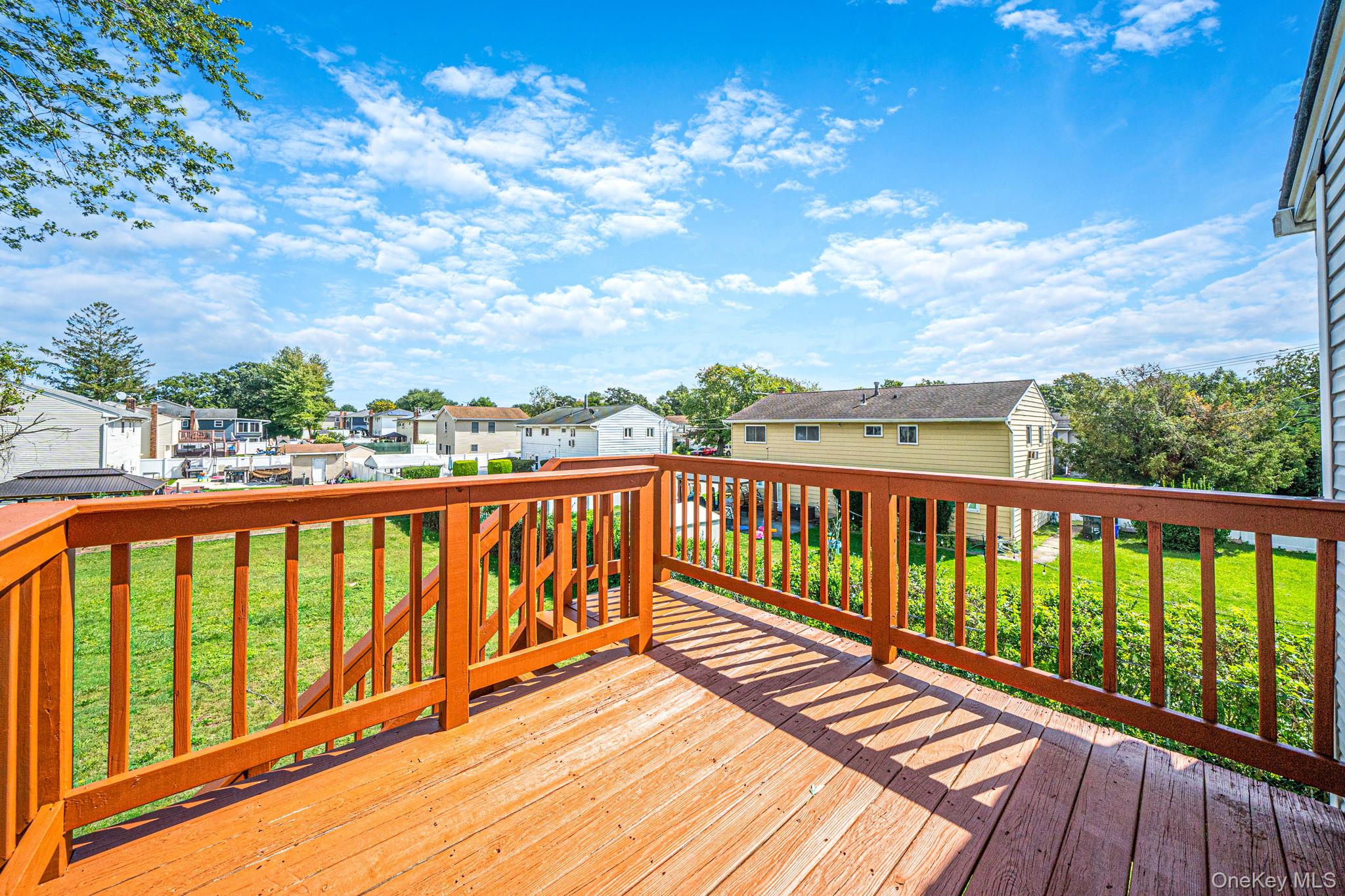 263 Commack Road Property Photo 7