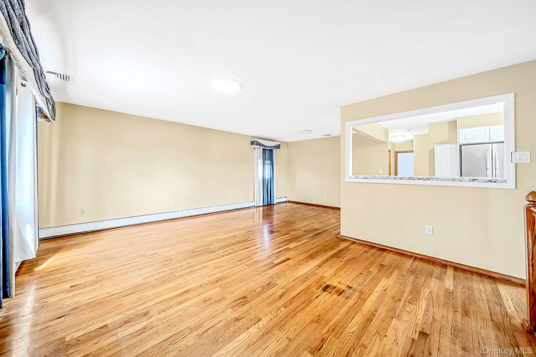 263 Commack Road Property Photo 9