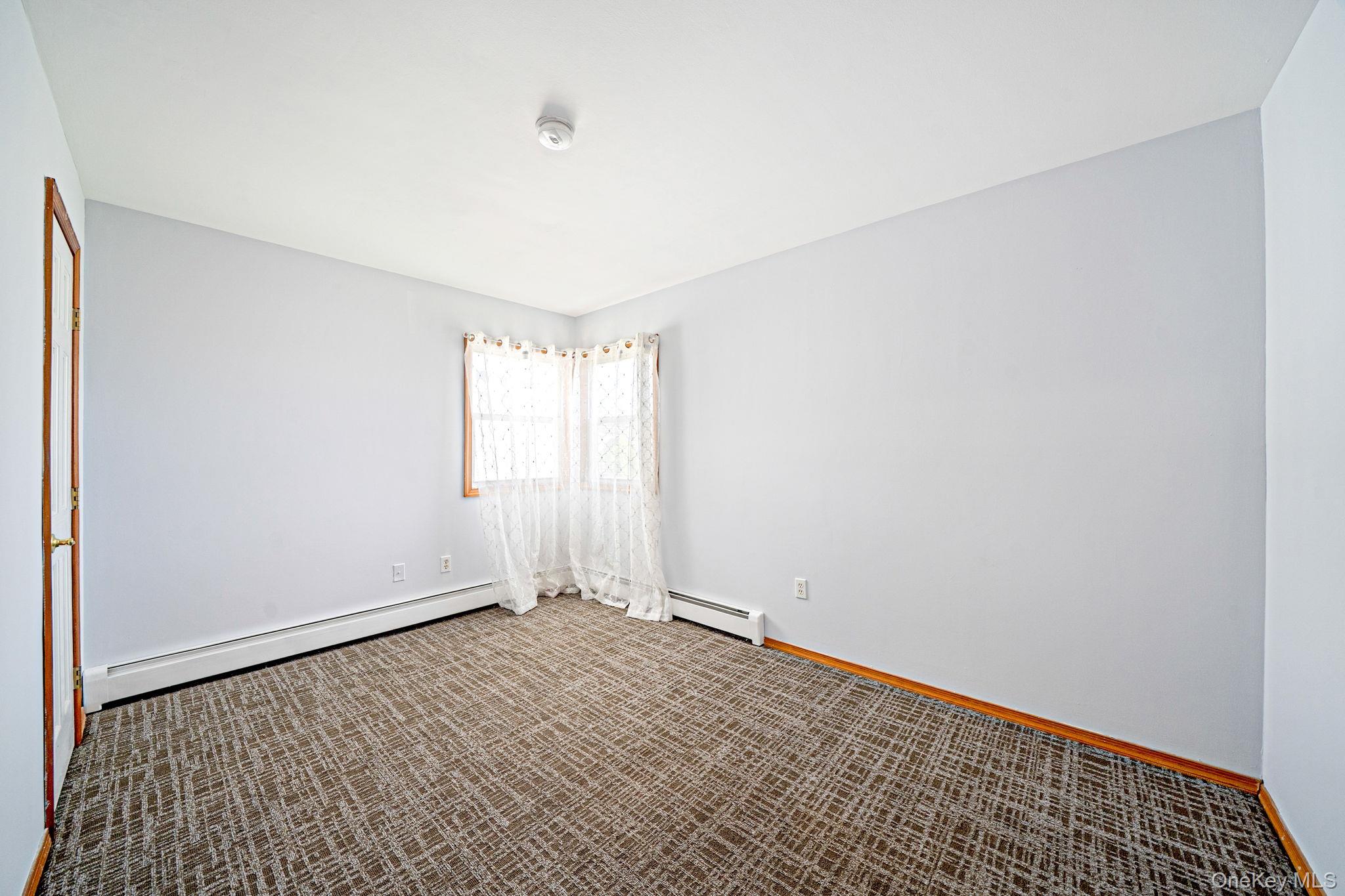 263 Commack Road Property Photo 14