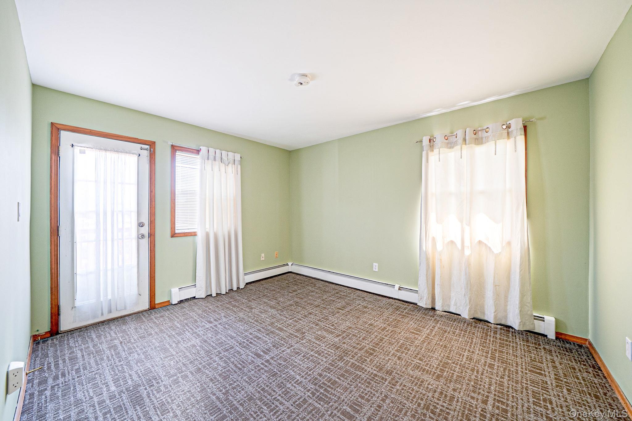 263 Commack Road Property Photo 15
