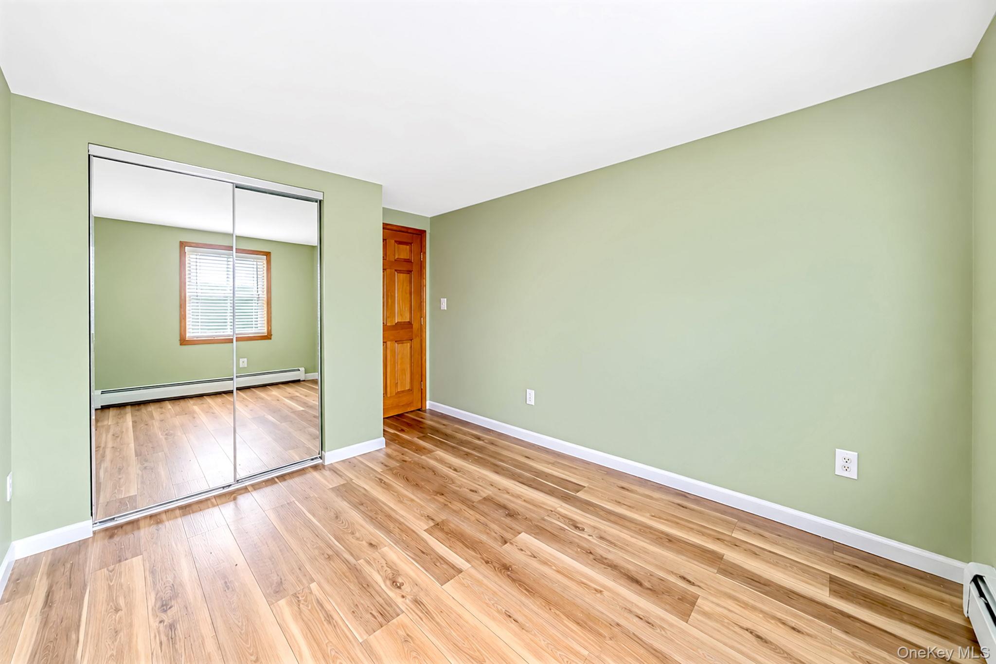 263 Commack Road Property Photo 20