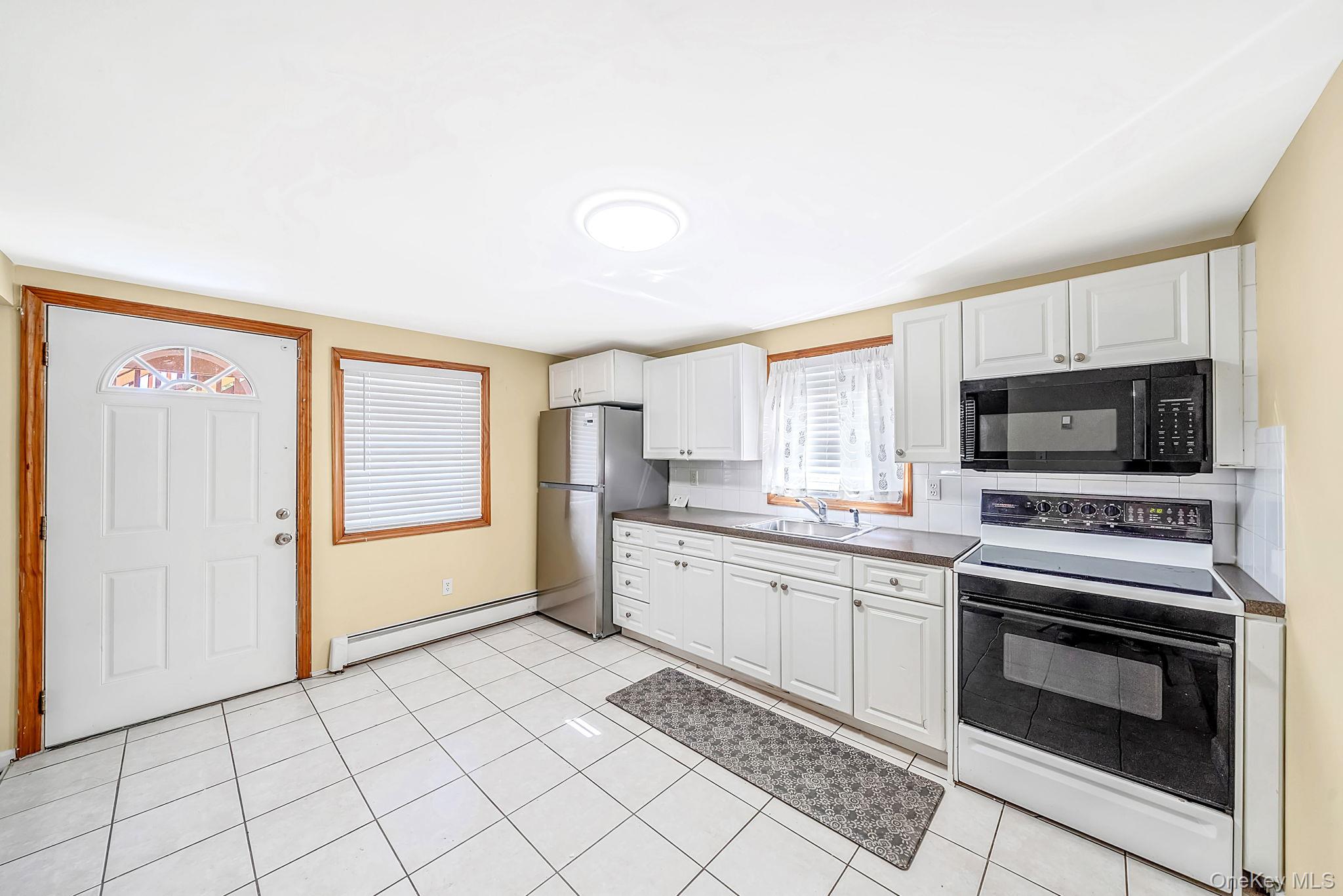 263 Commack Road Property Photo 21