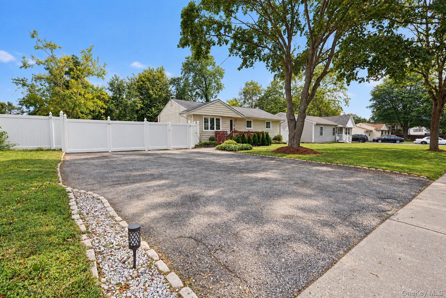 2712 Connecticut Avenue Property Photo 2